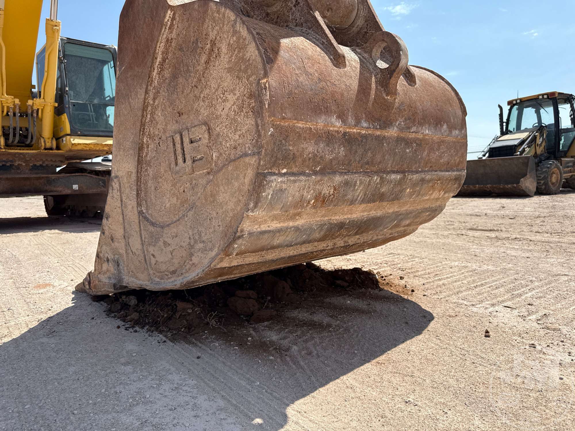 2014 Komatsu PC360LC-10