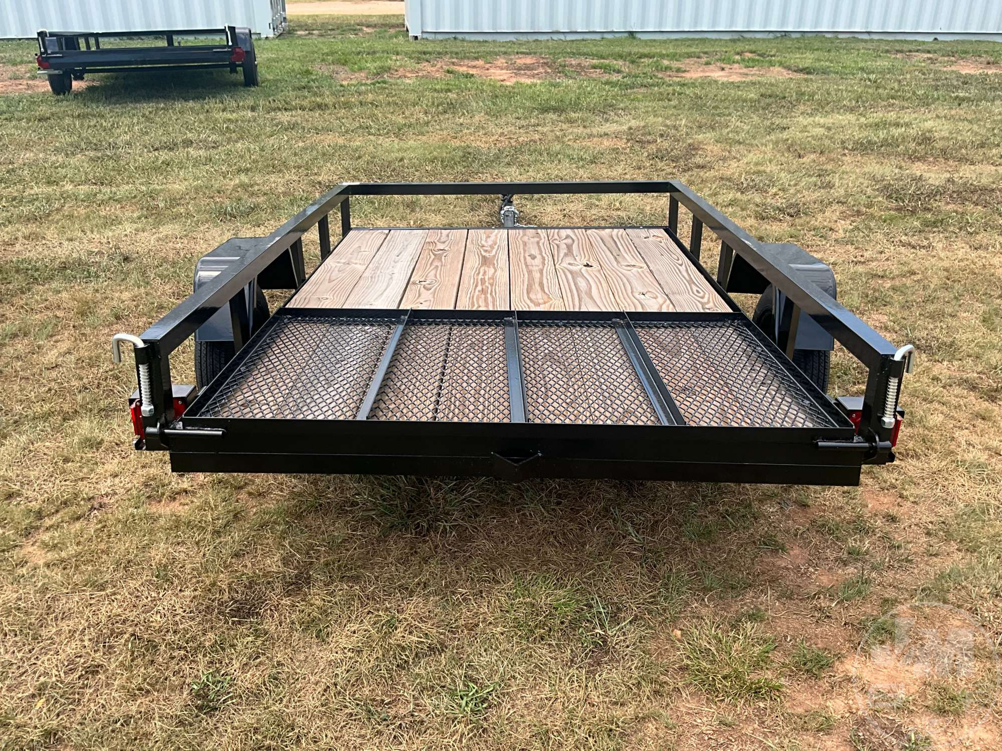 2027 TRIPLE CROWN TRAILERS, INC LD5X8S10O