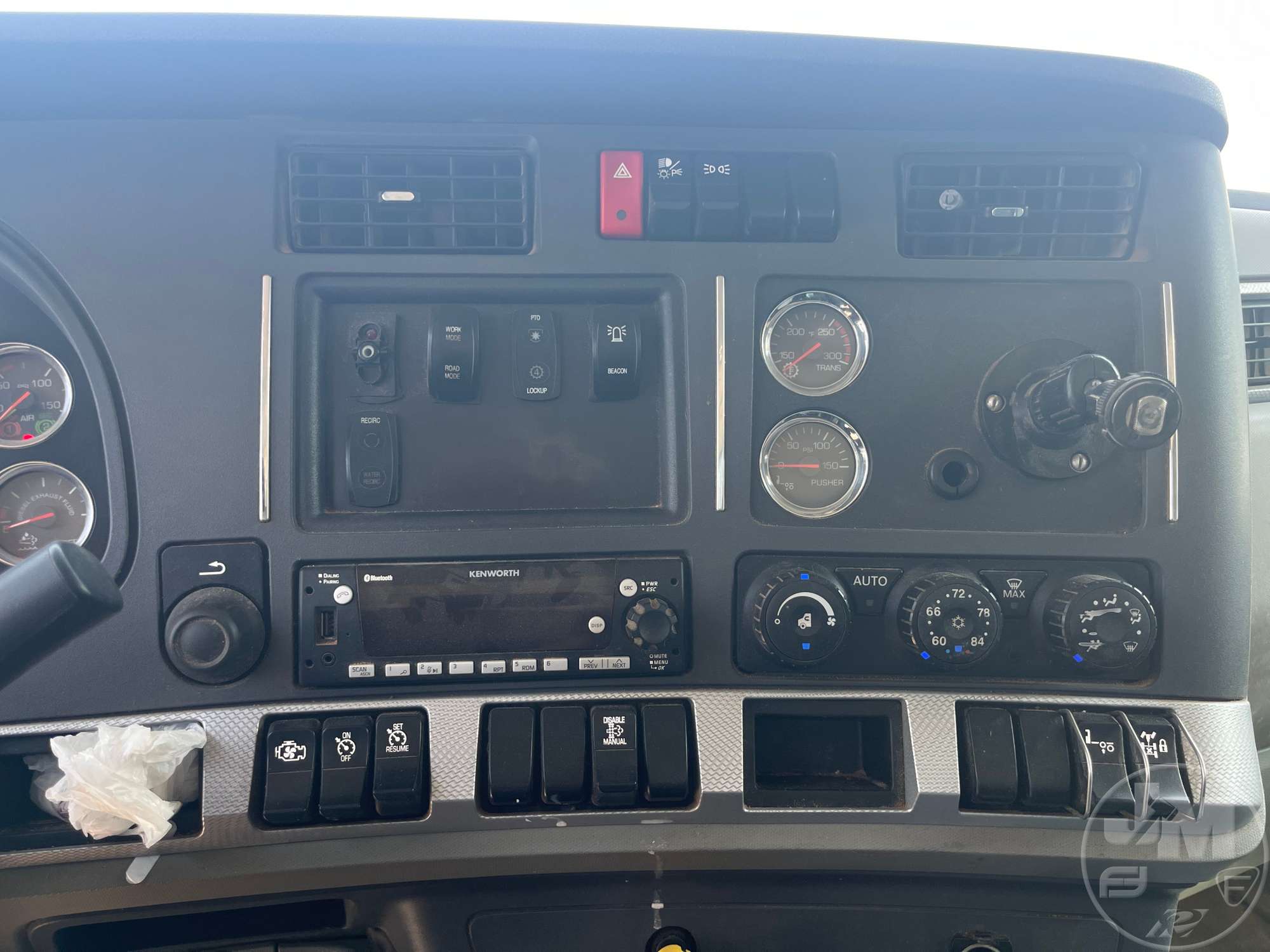 2022 Kenworth T880