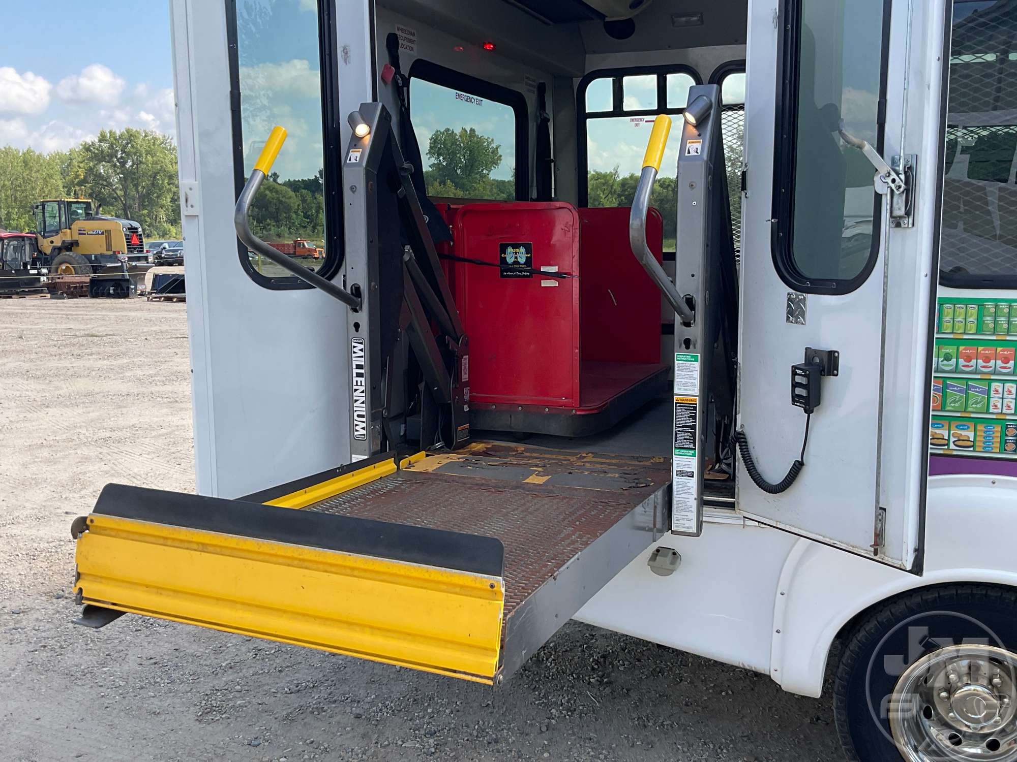 2006 Ford E-450