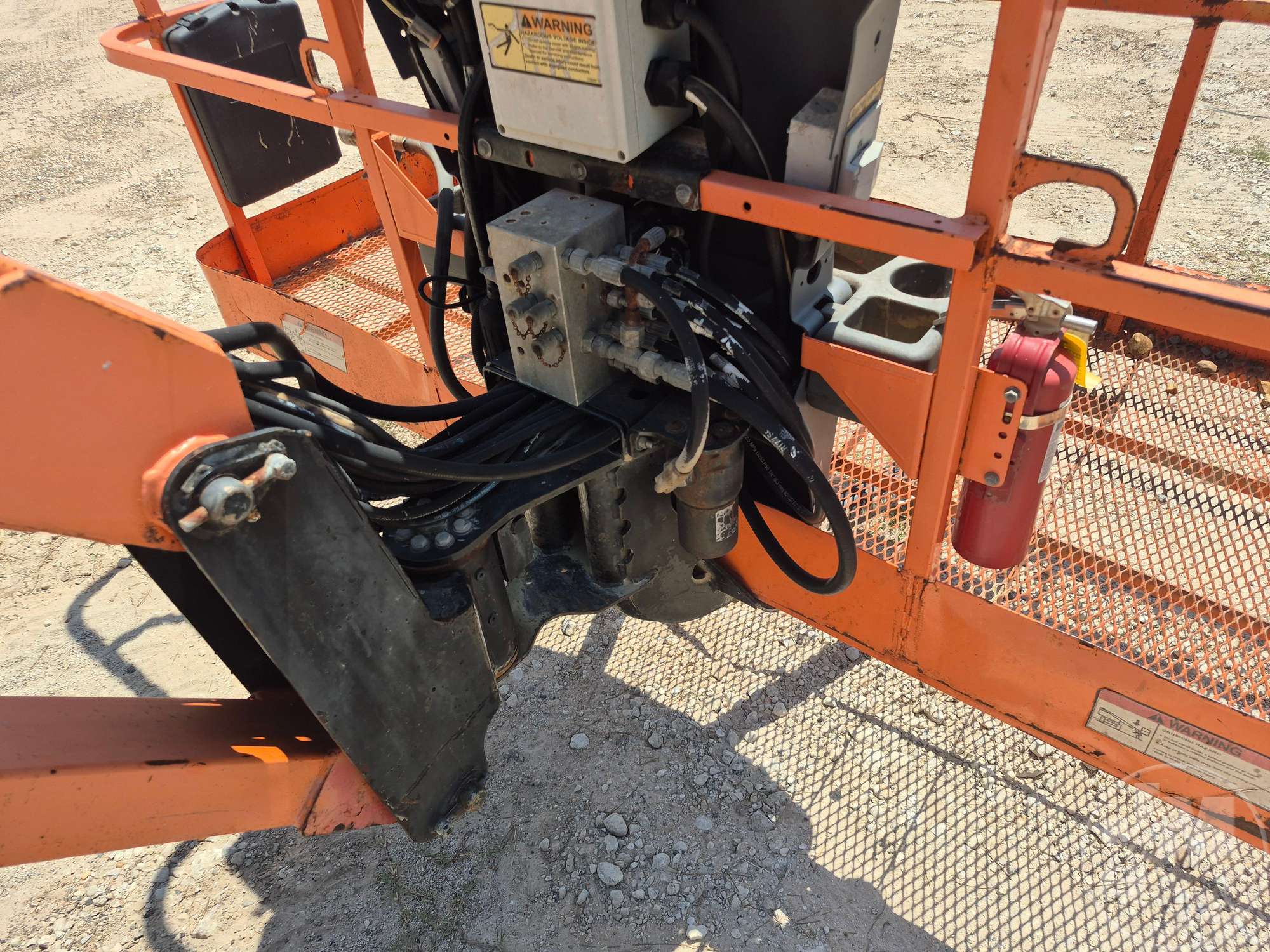 2013 JLG 1200SJP