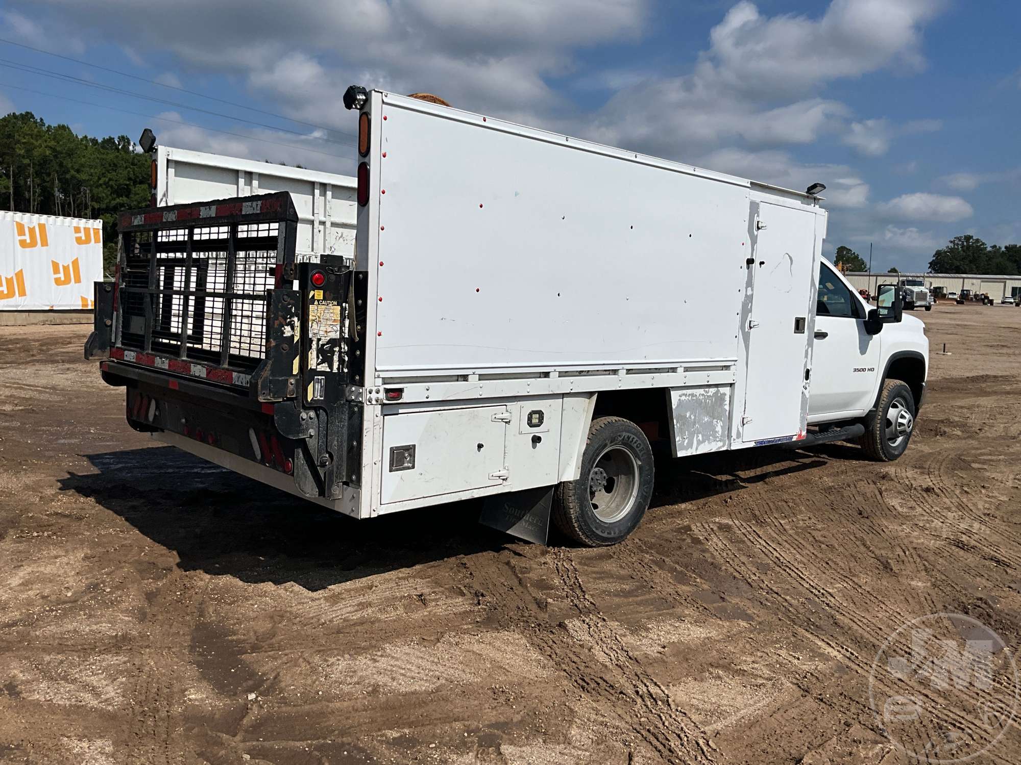 2021 Chevrolet SILVERADO