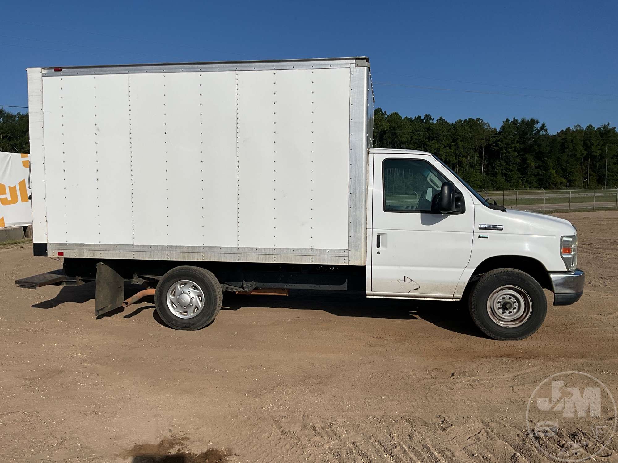 2015 Ford E-350