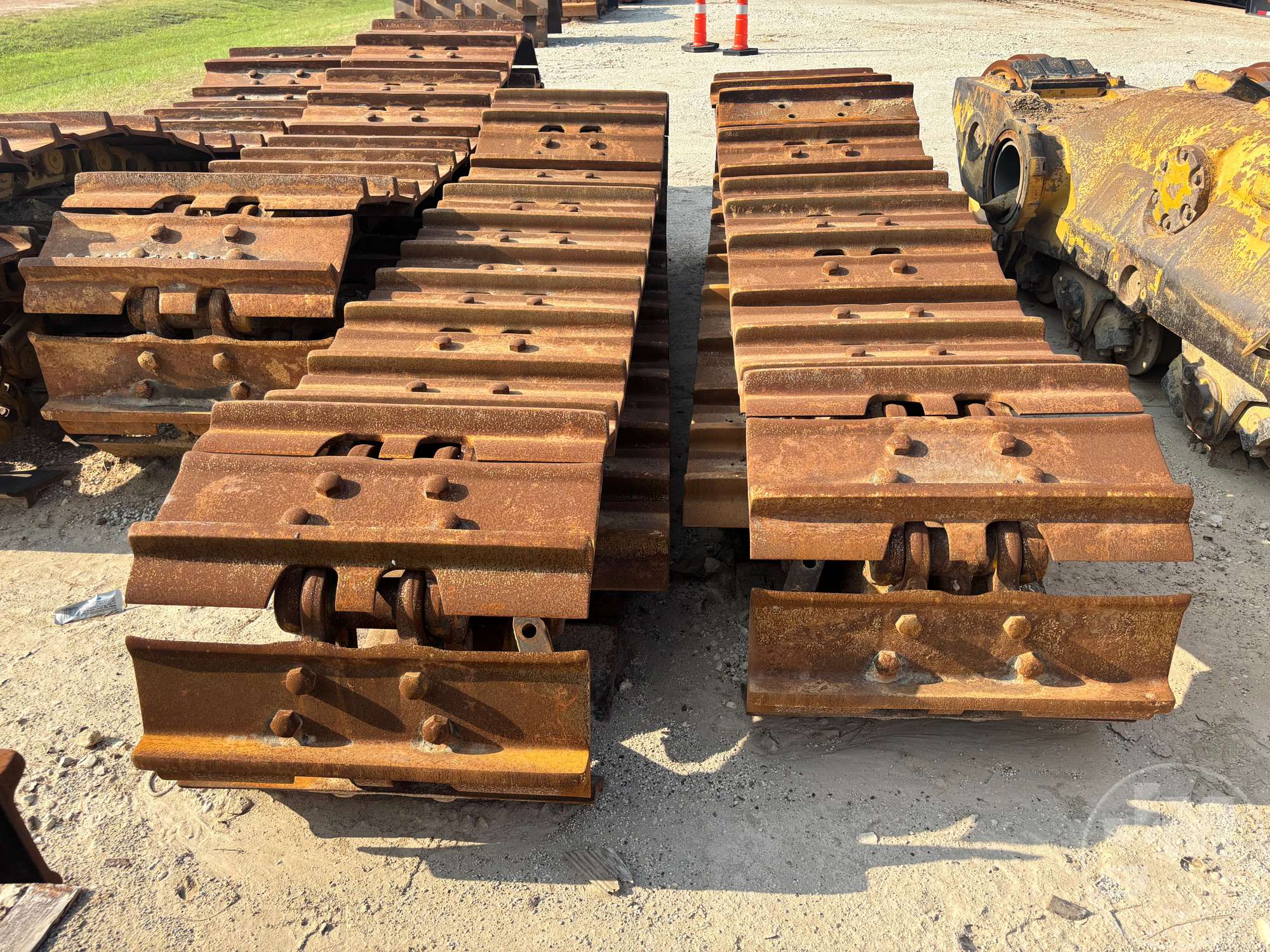 0 Caterpillar 26 3/4 INCH TRACKS TO FIT D9T