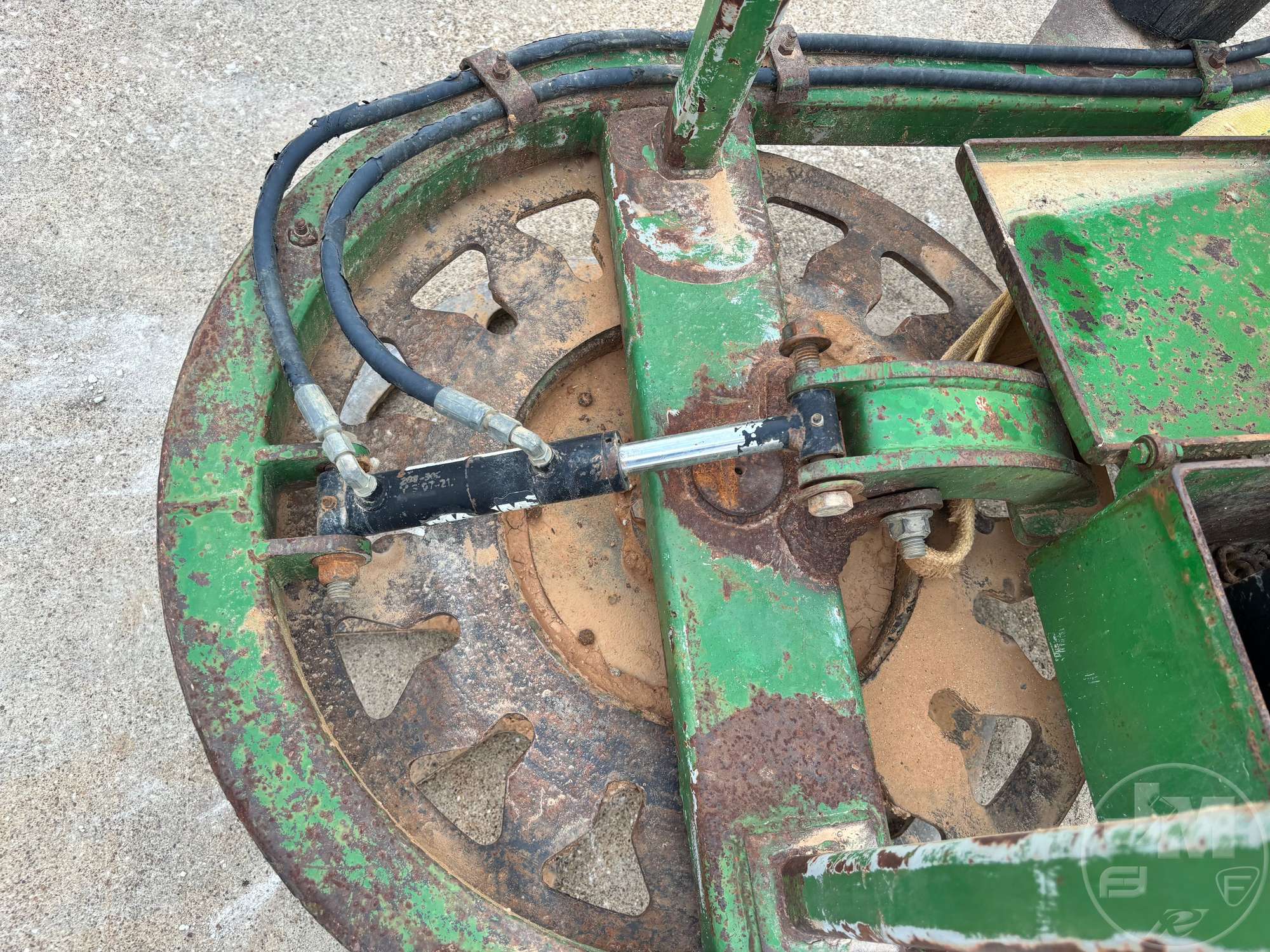 0 John Deere 3-POINT HITCH
