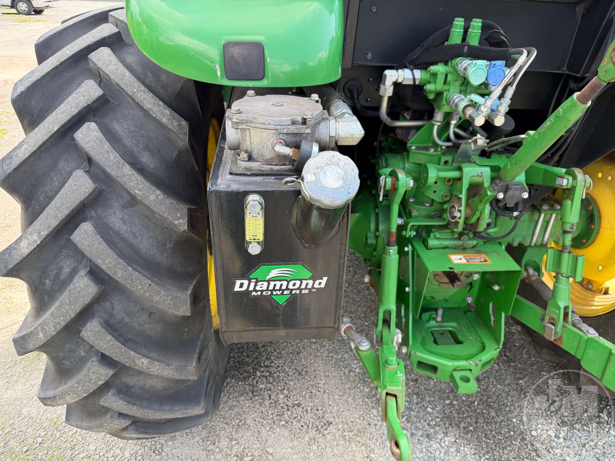 0 John Deere 5100E