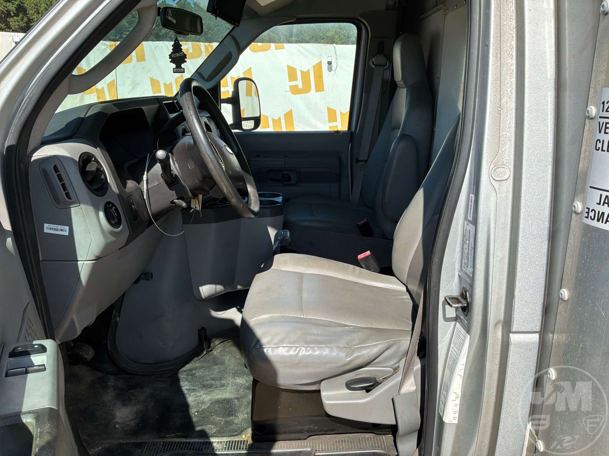 2016 Ford E-450