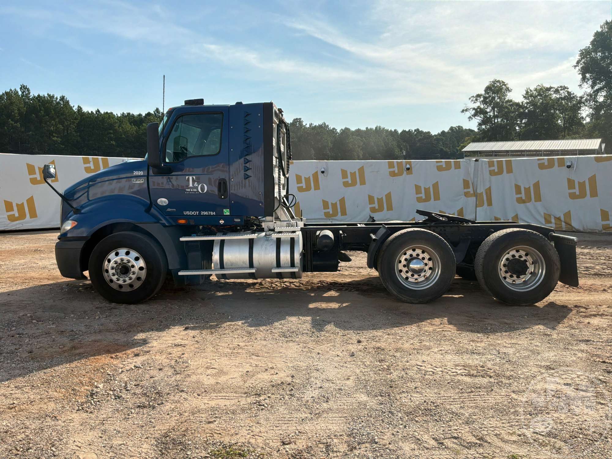 2020 International RH613