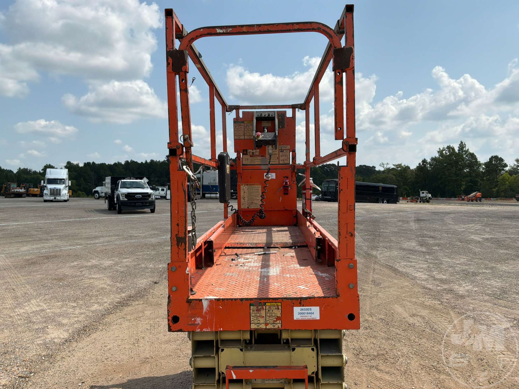 2018 JLG 2632ES