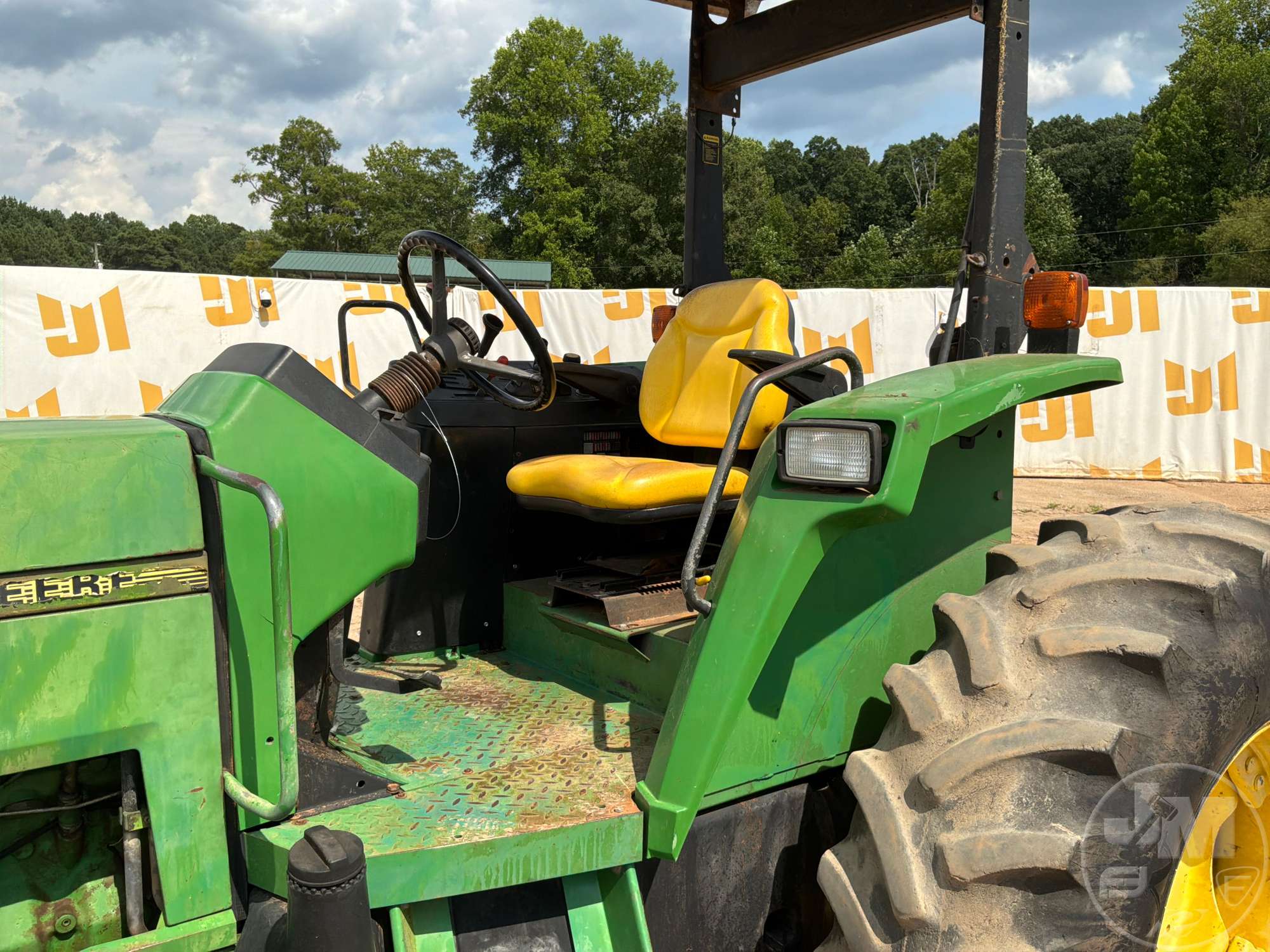 0 John Deere 6200