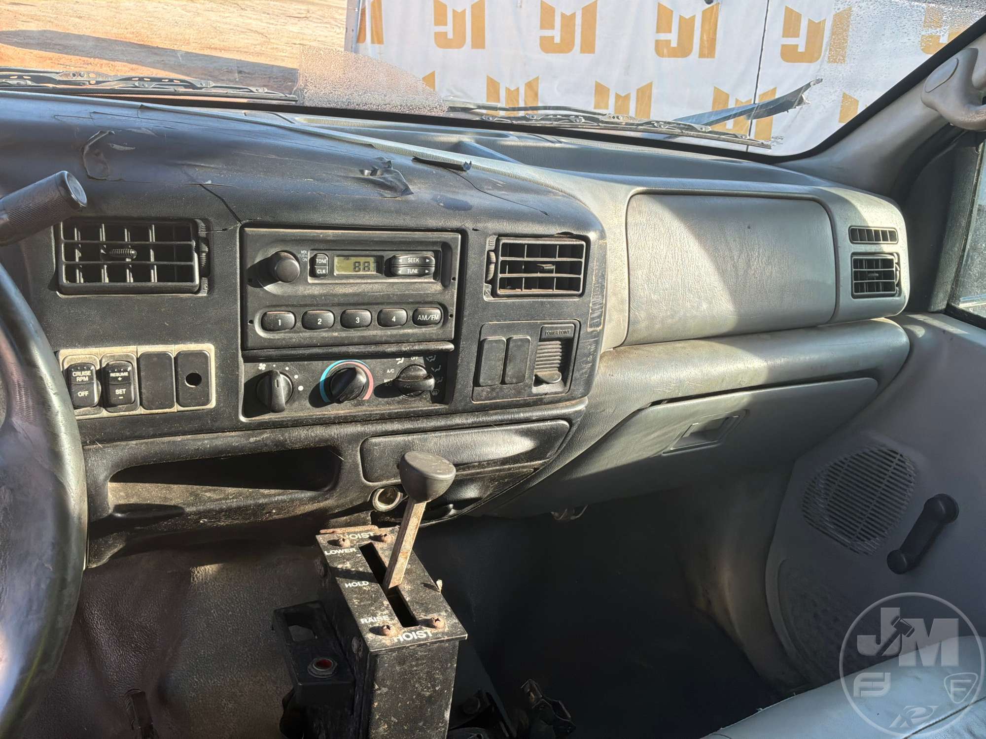 2009 Ford F-750 CREW CAB