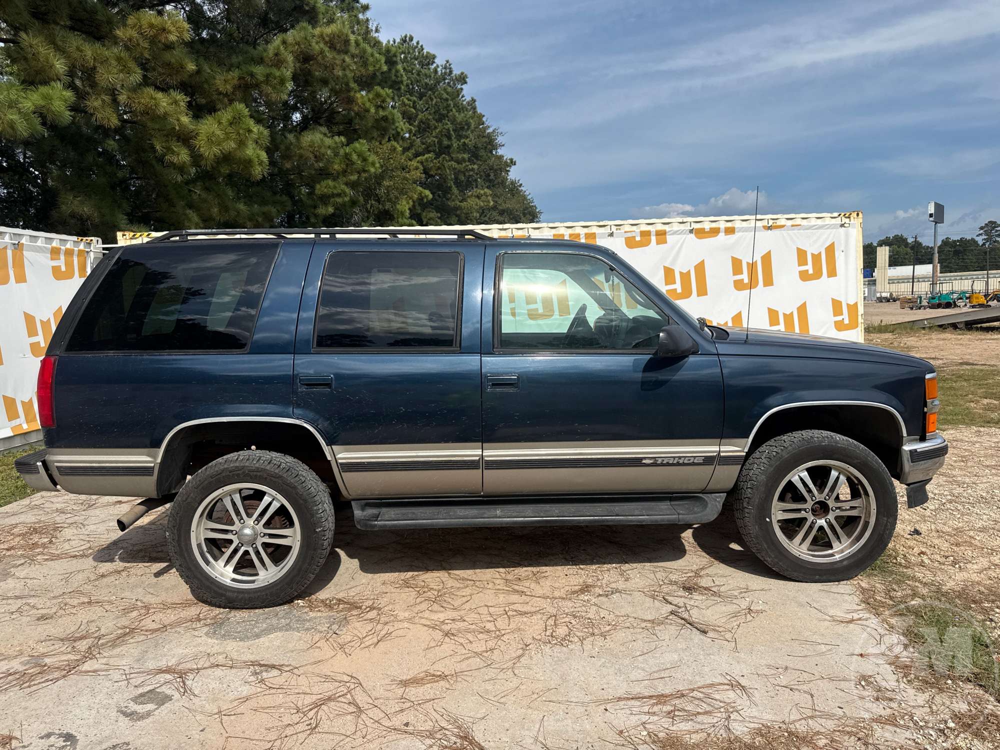 1999 Chevrolet TAHOE