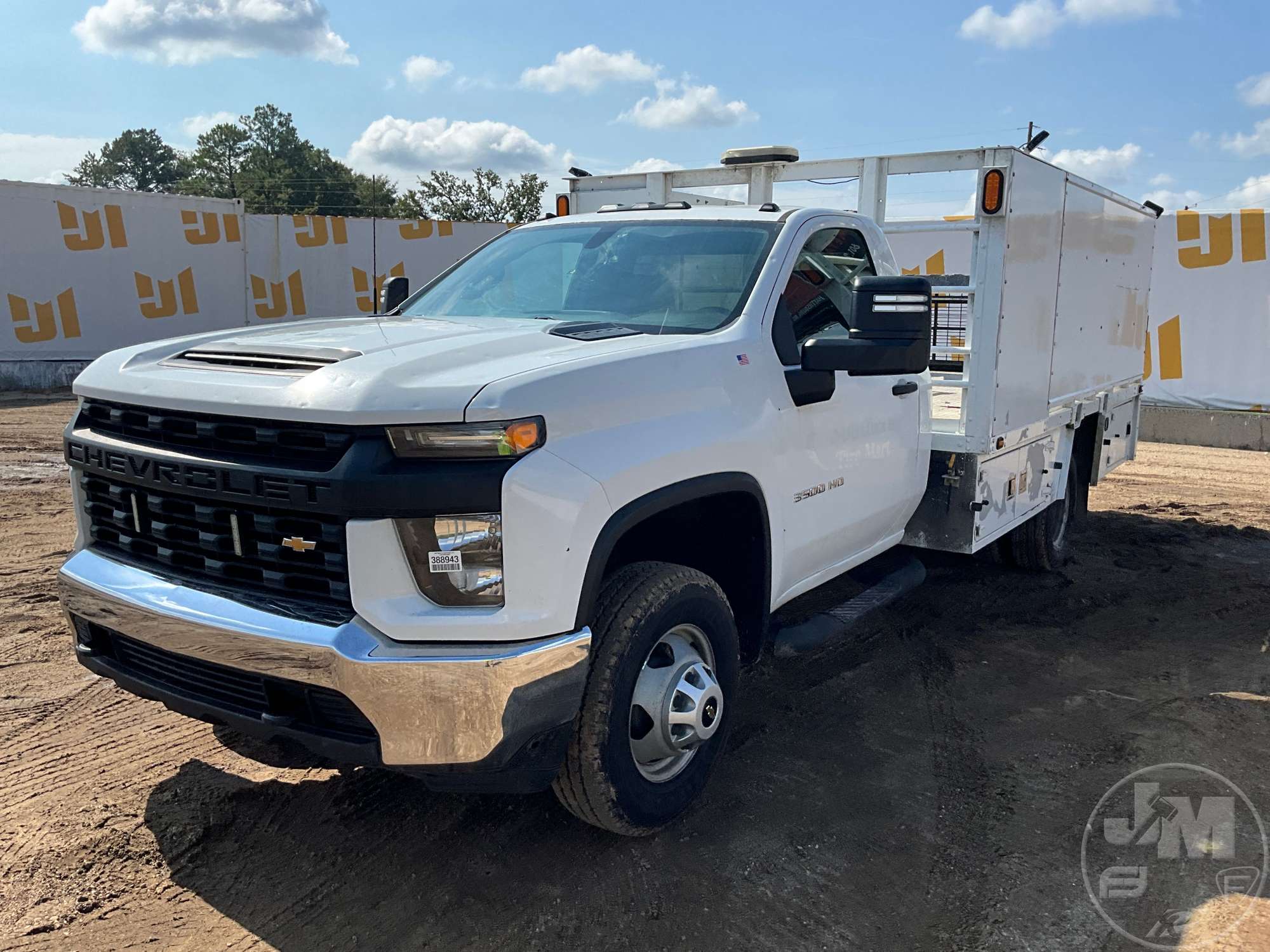 Photo of 2021 Chevrolet Silverado