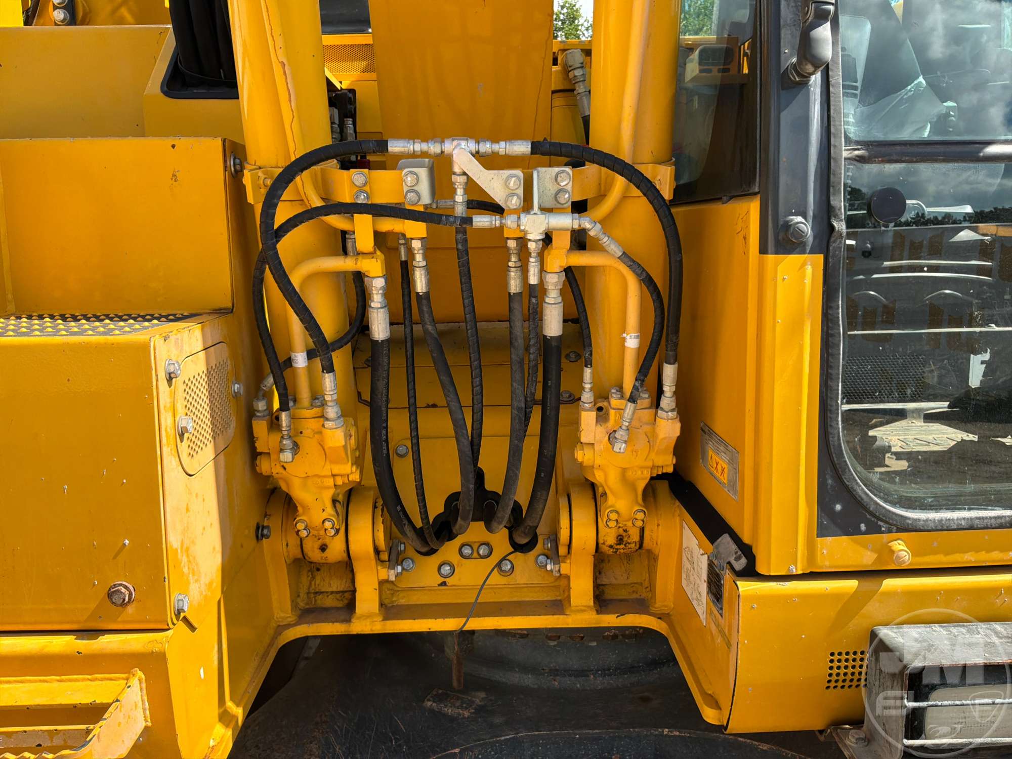 2022 Komatsu PC138US-11E0