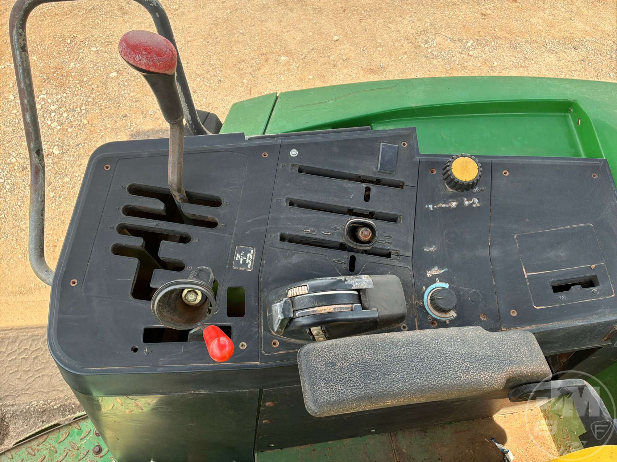 0 John Deere 6200