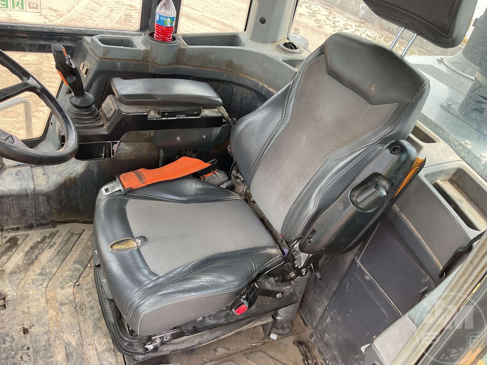 0 John Deere 644L