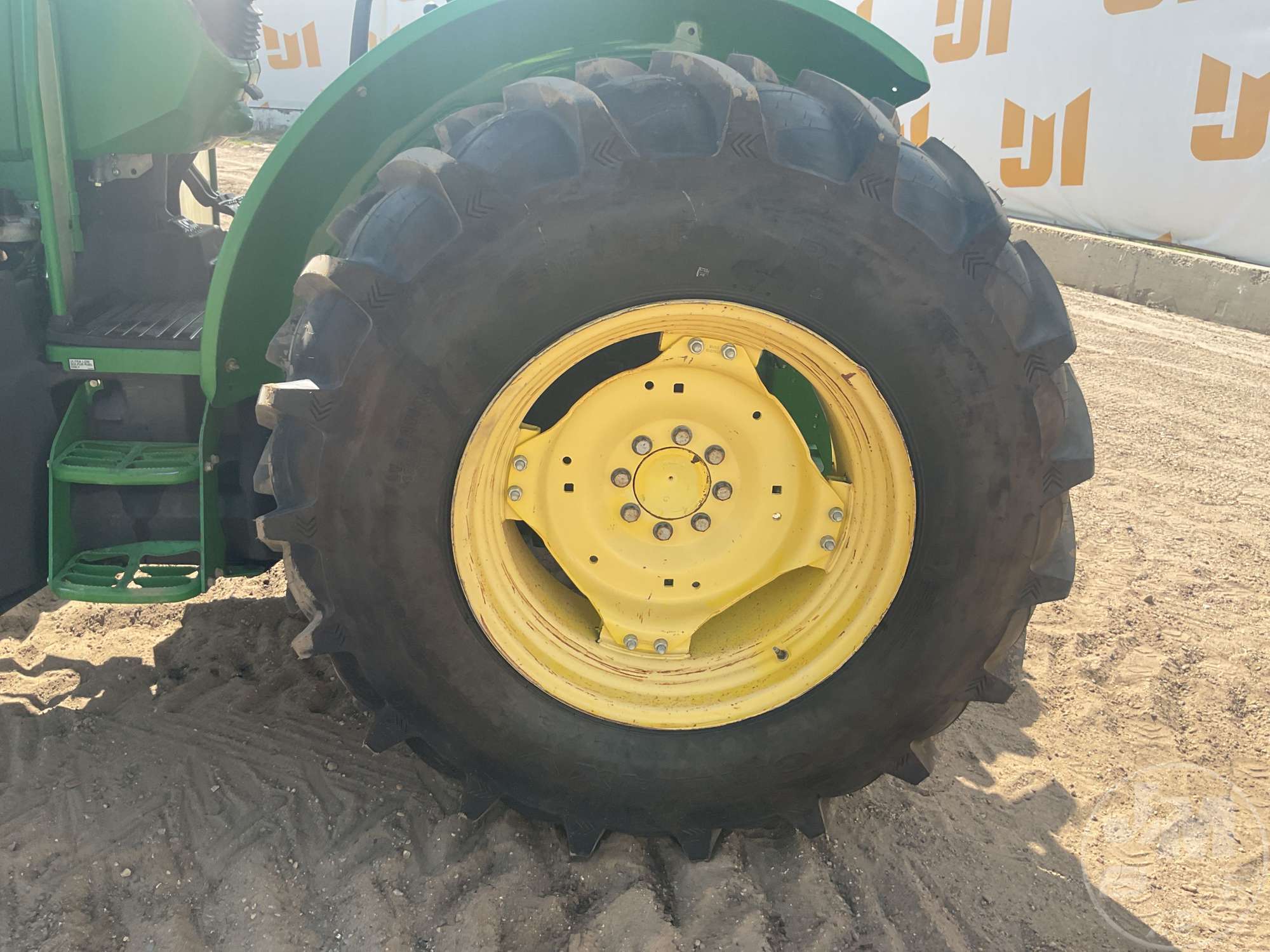 2014 John Deere 5085E
