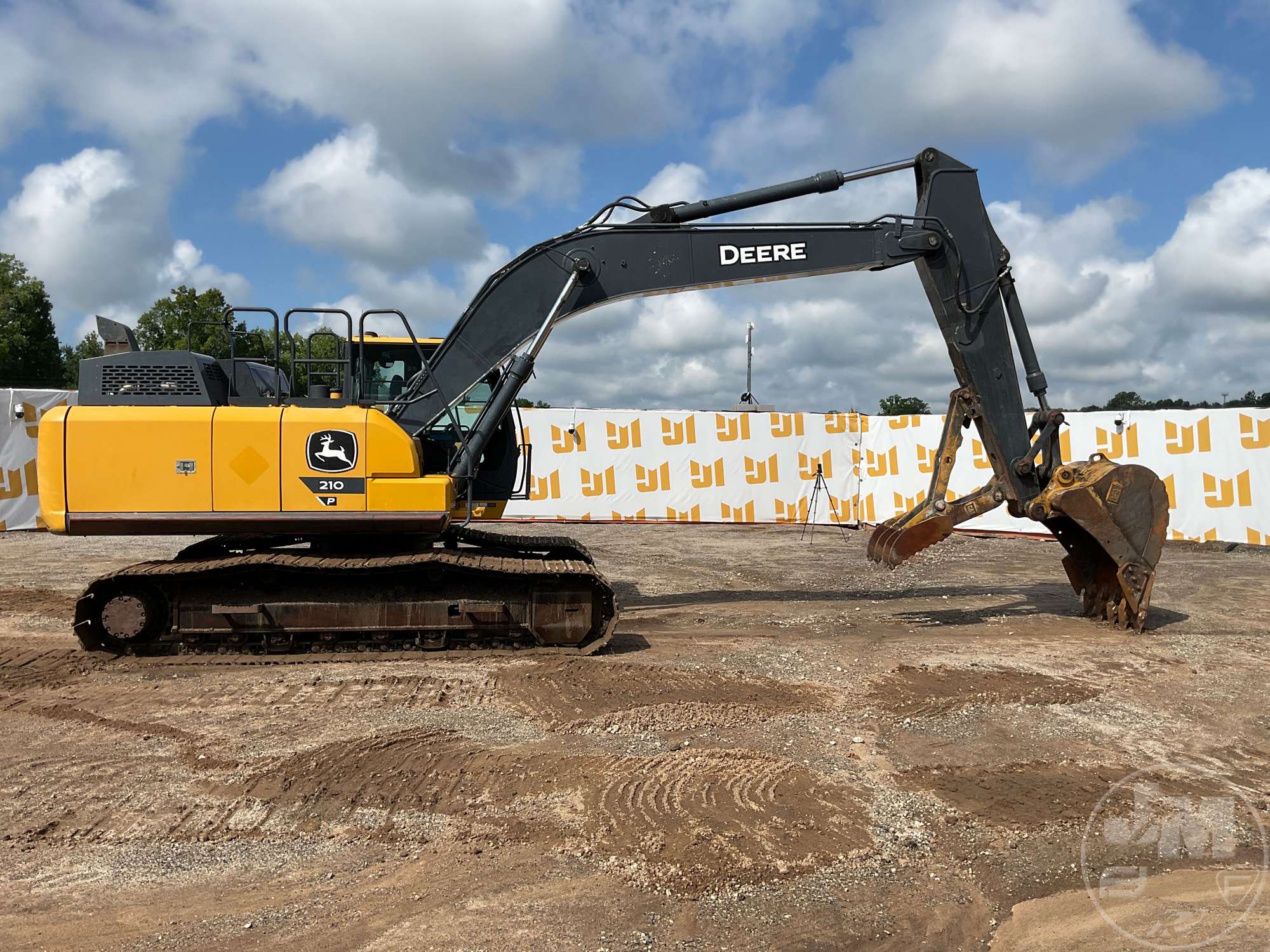 2024 John Deere 210-P