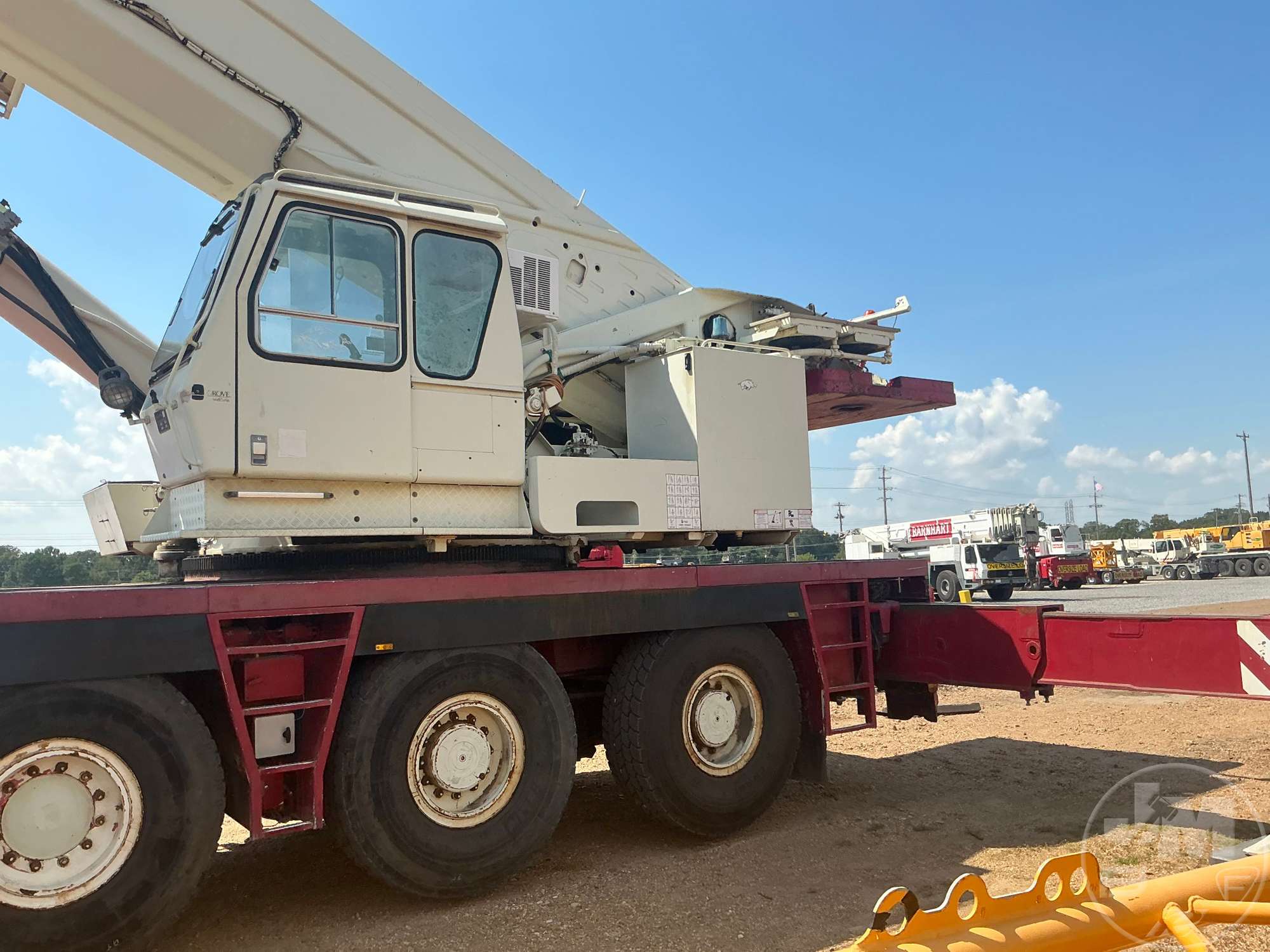 2000 Grove GMK5210