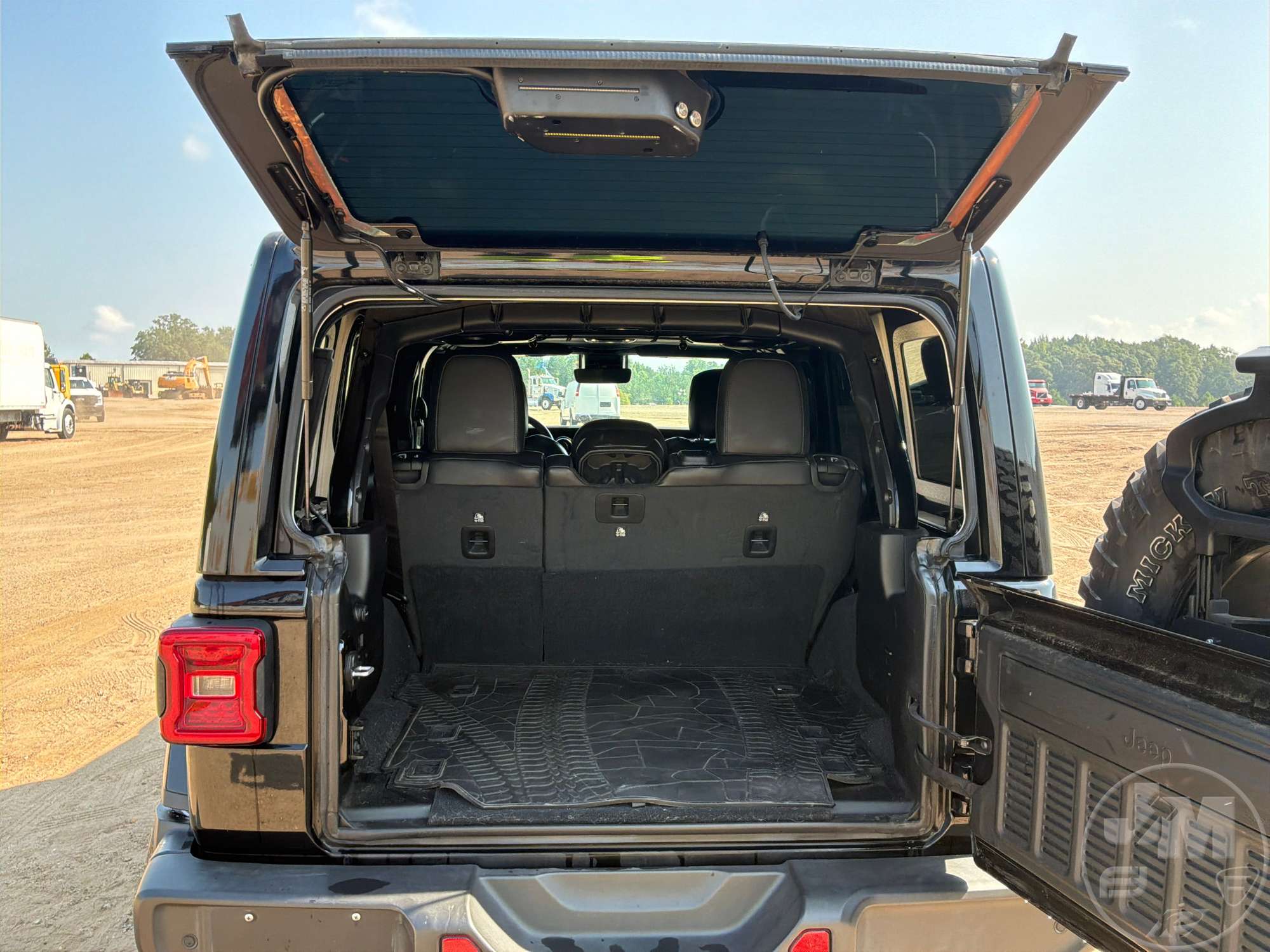 2023 Jeep WRANGLER