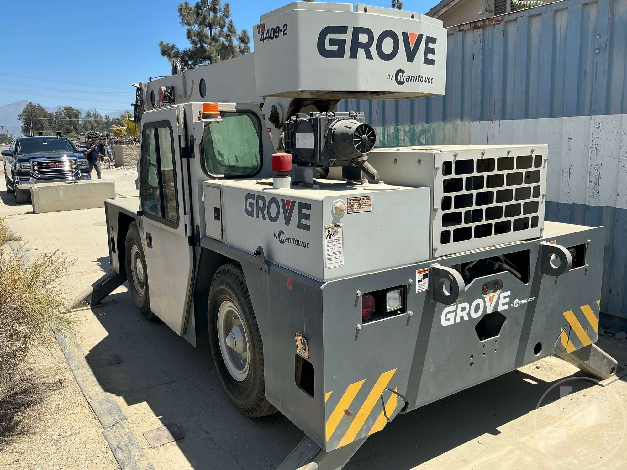 Photo of 2017 Grove YB 4408-2