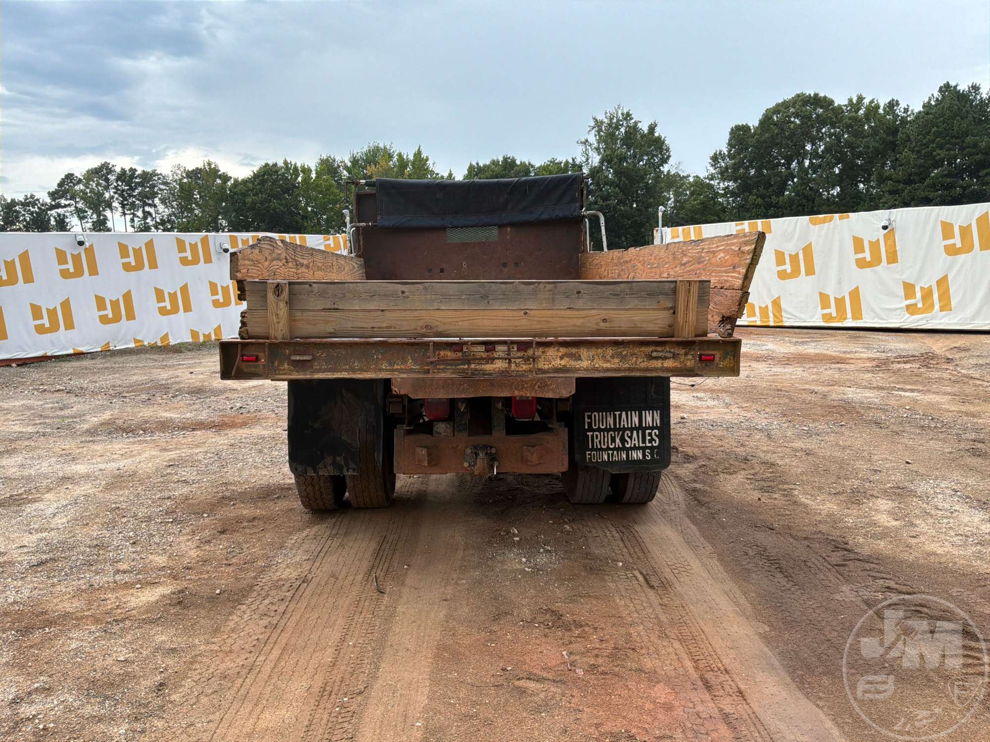 2000 Ford F-750