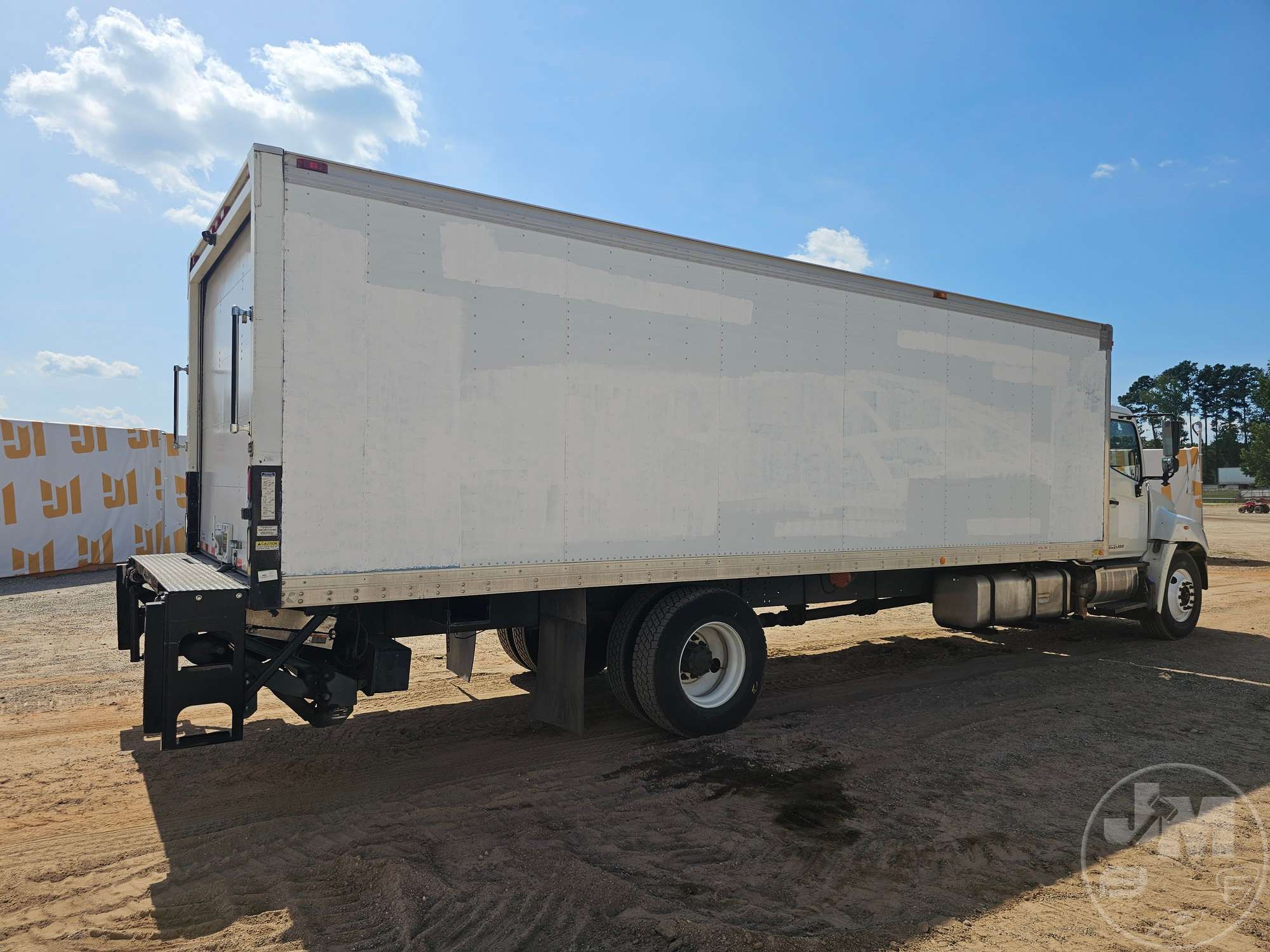 2012 Hino CONVENTIONAL TYPE TRUCK