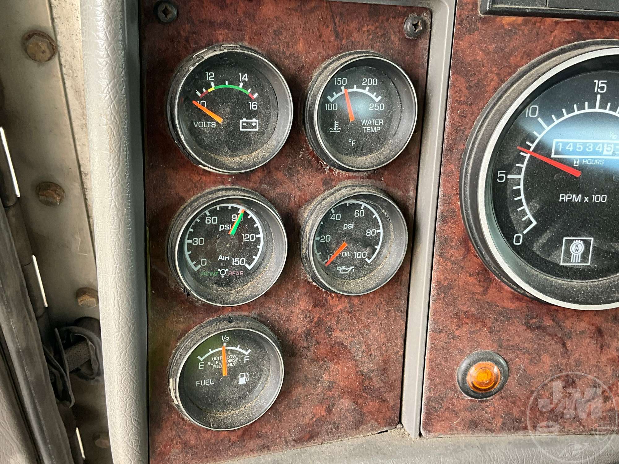 2011 Kenworth T3 SERIES