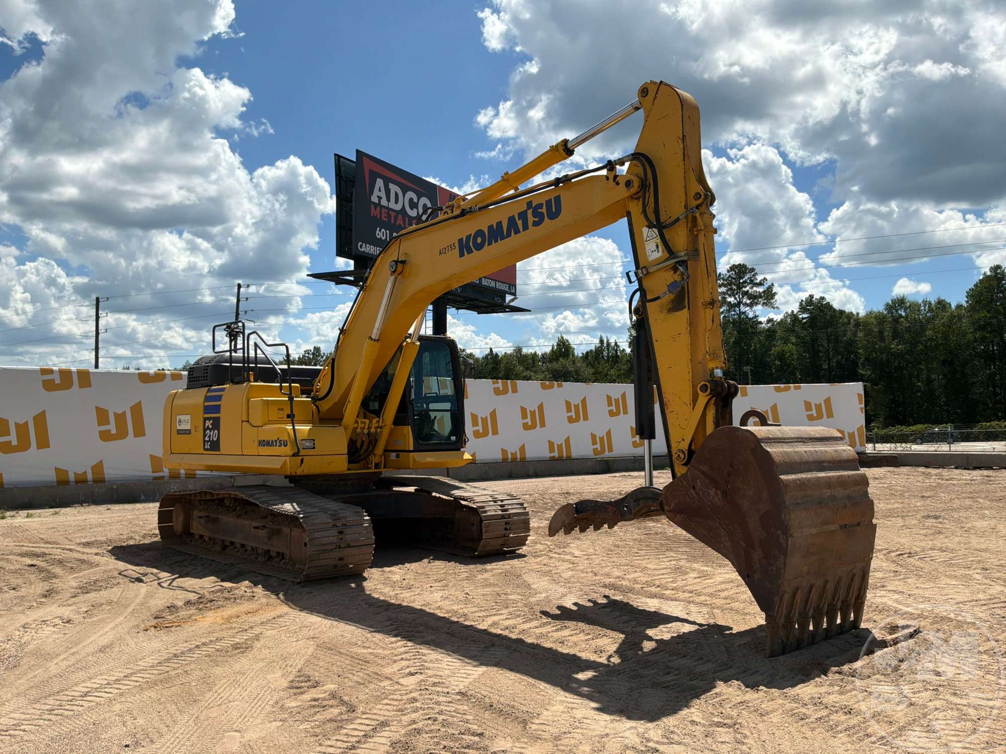 2019 Komatsu PC210LC-11