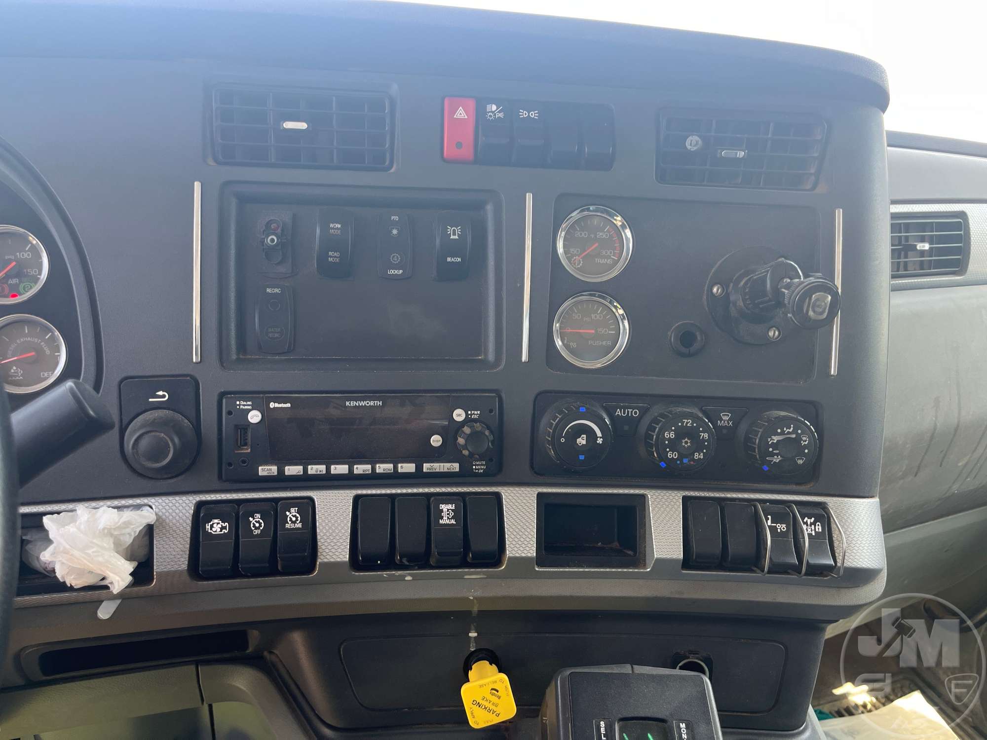 2022 Kenworth T880