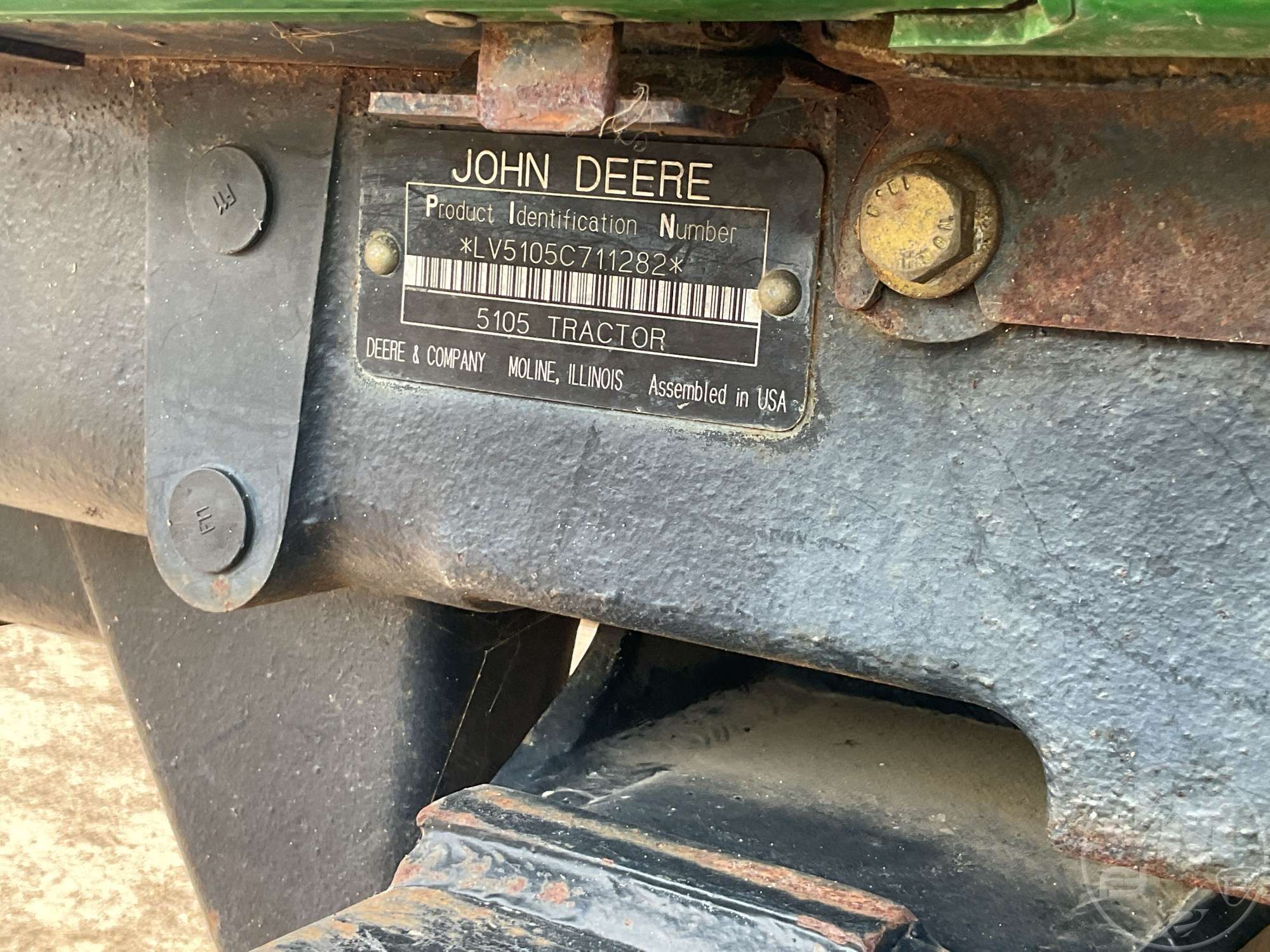 0 John Deere 5105