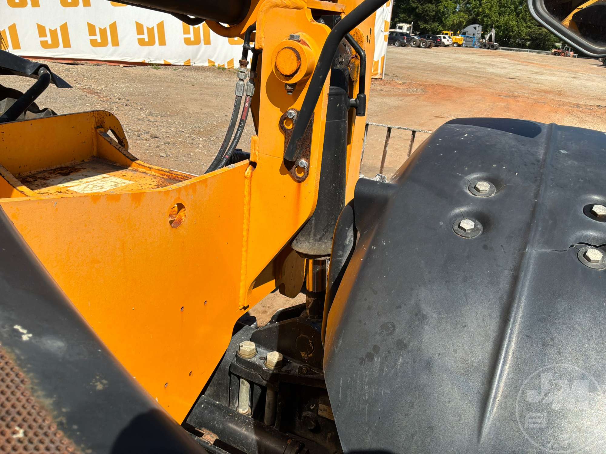 2018 JCB 509-42