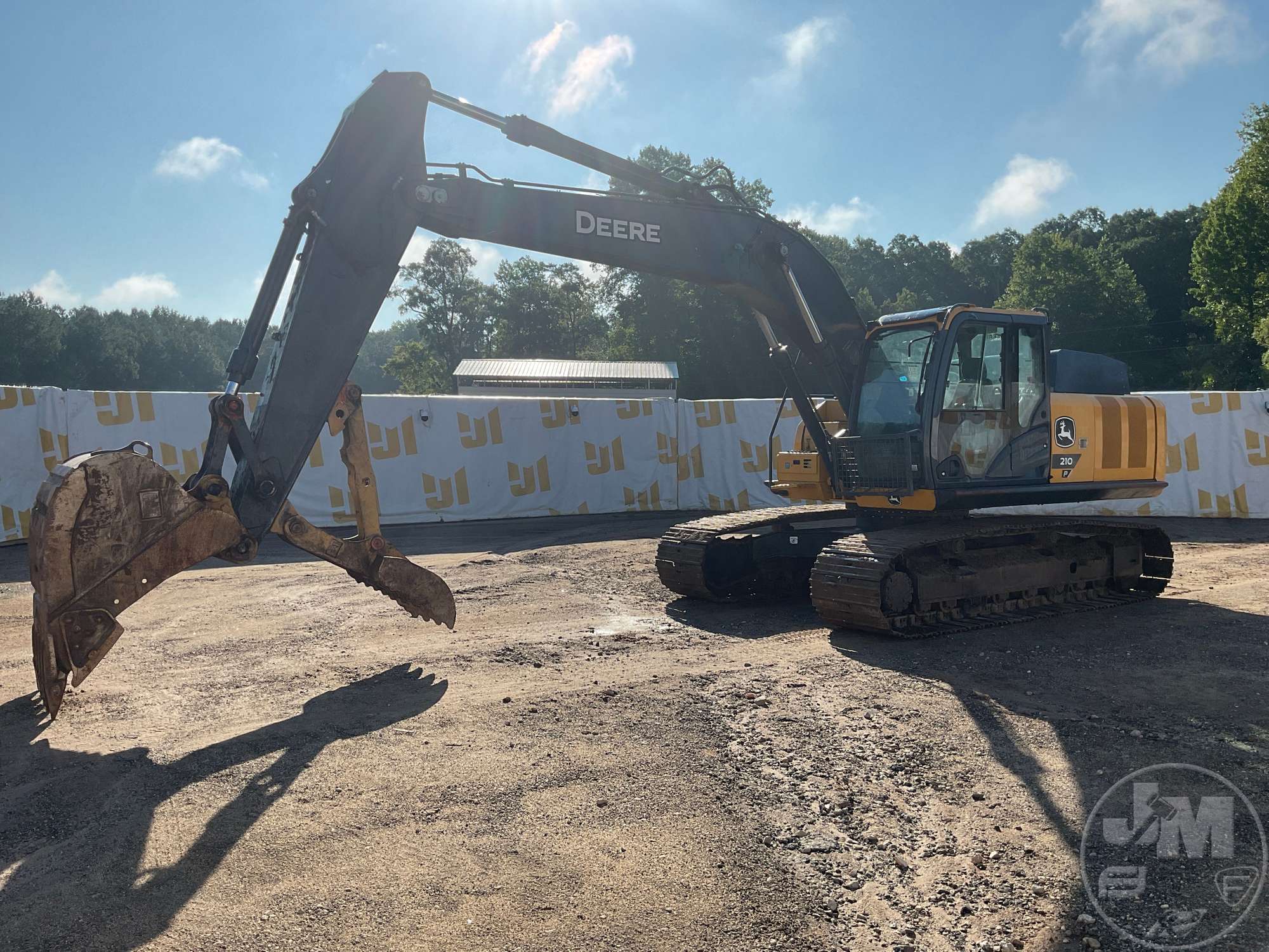 Photo of 2024 John Deere 210-P