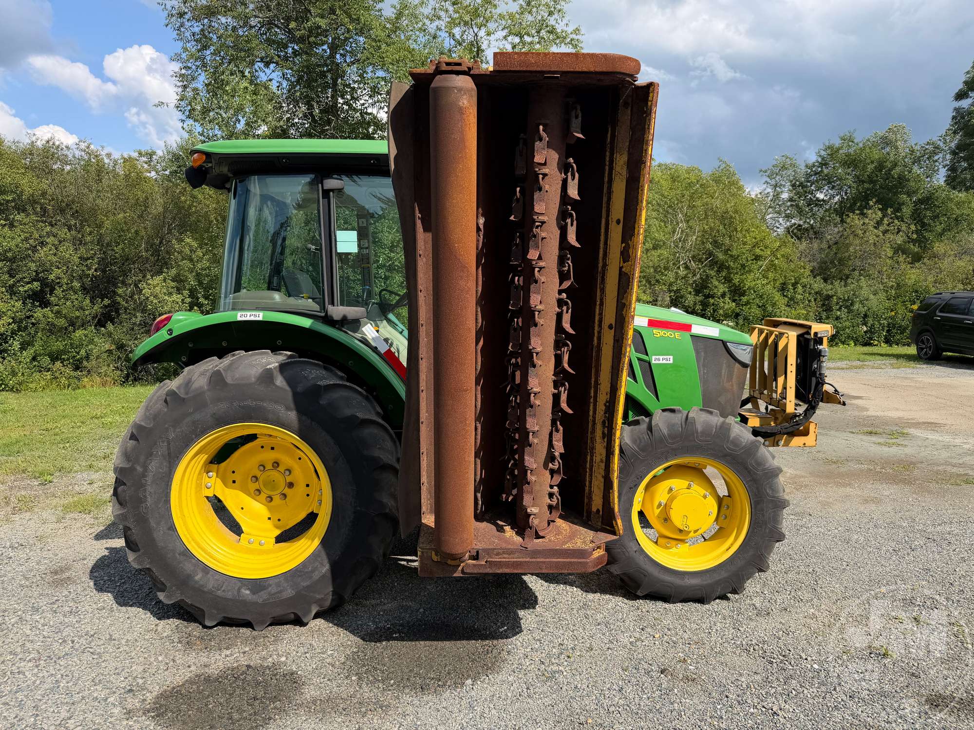 0 John Deere 5100E