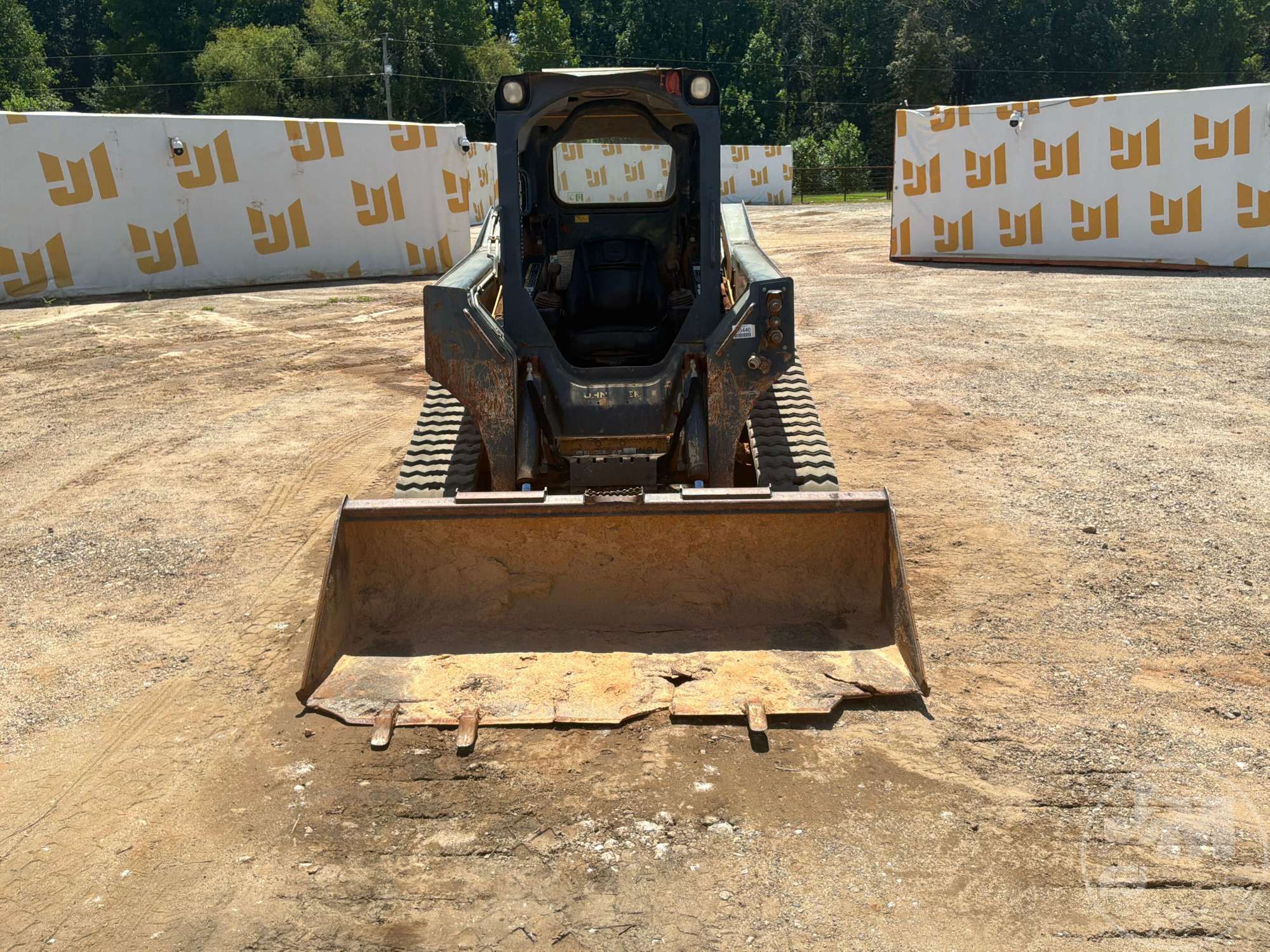 2016 John Deere 323E