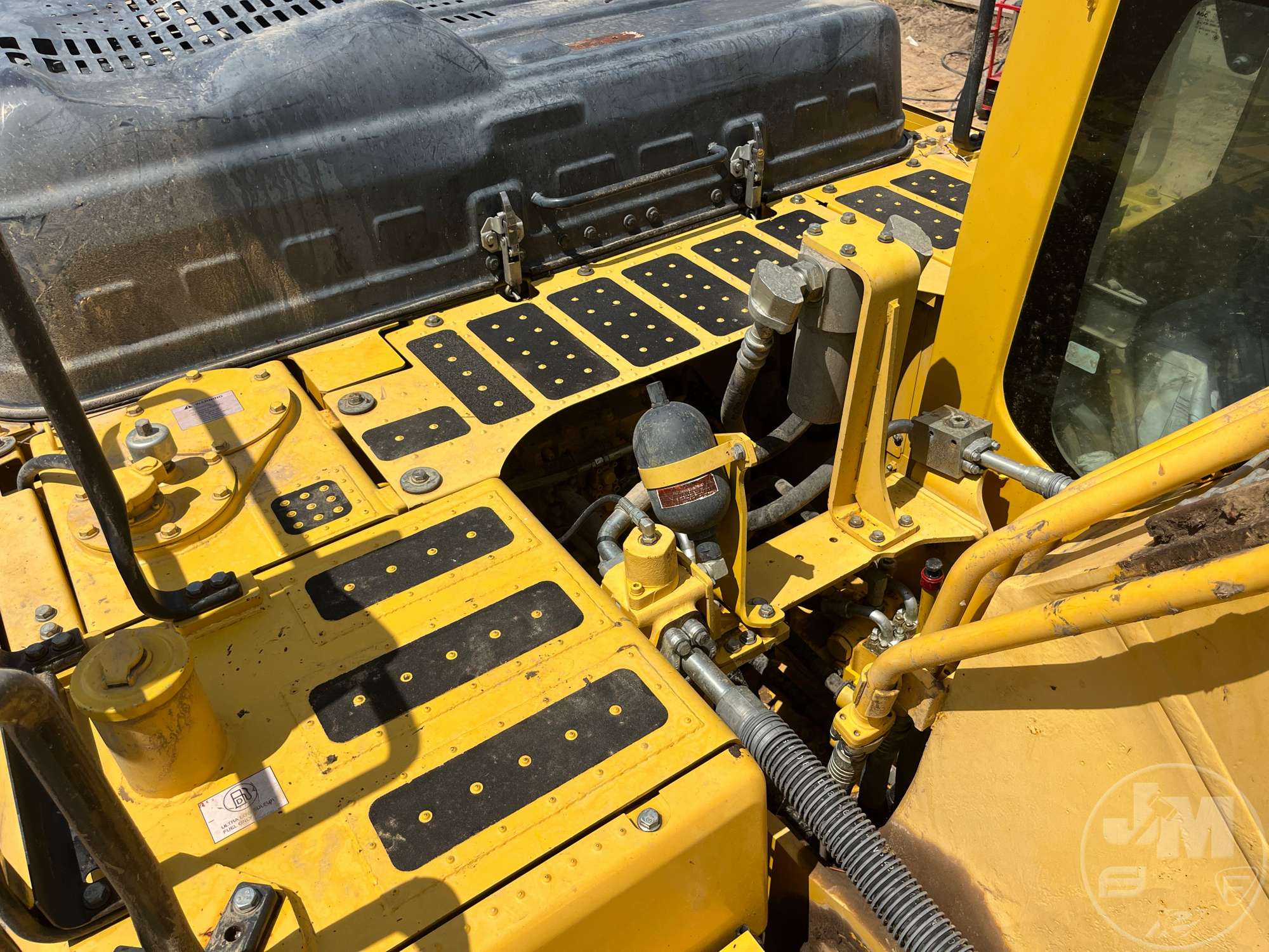 2022 Komatsu PC240LC-11