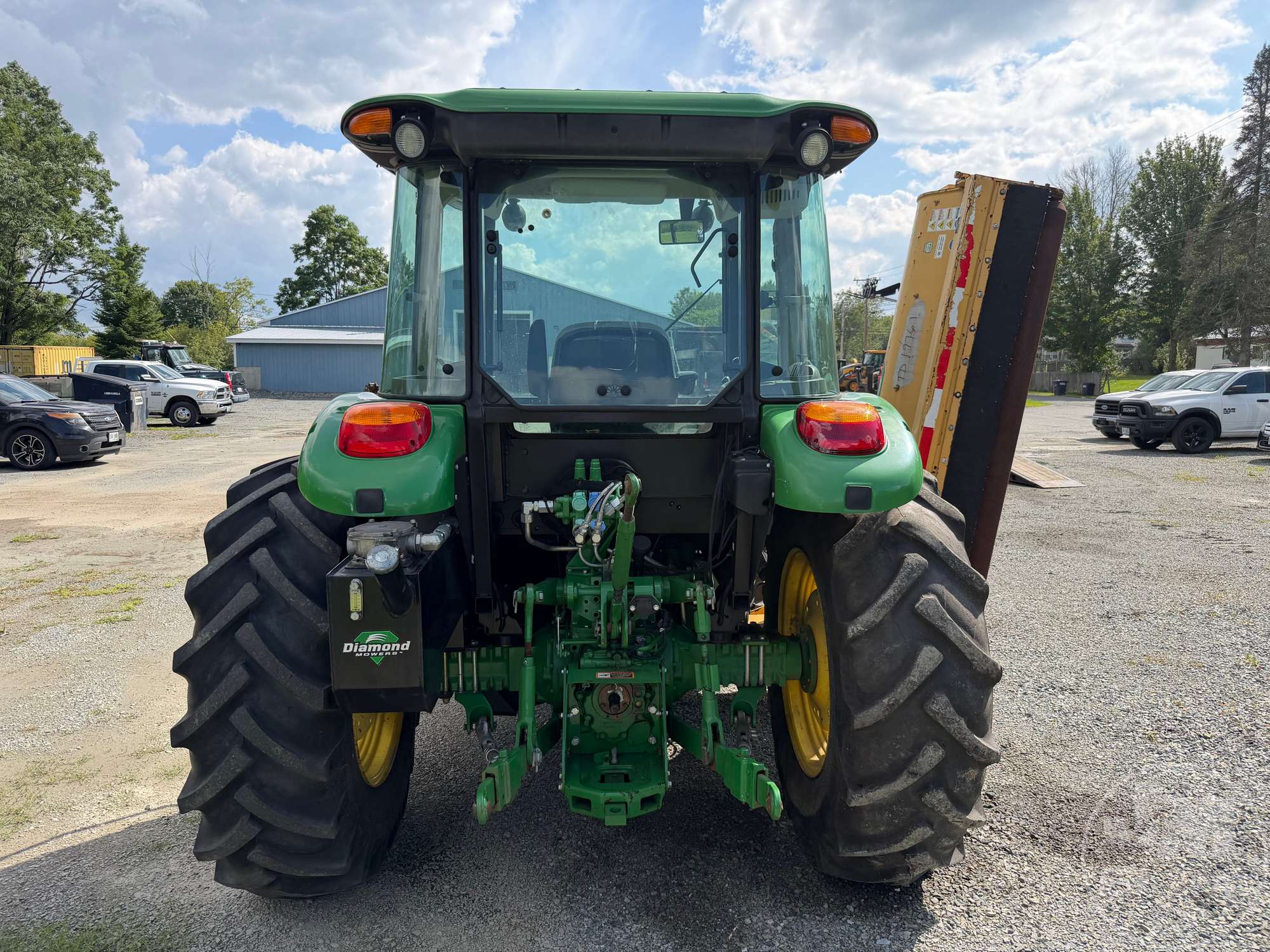 0 John Deere 5100E