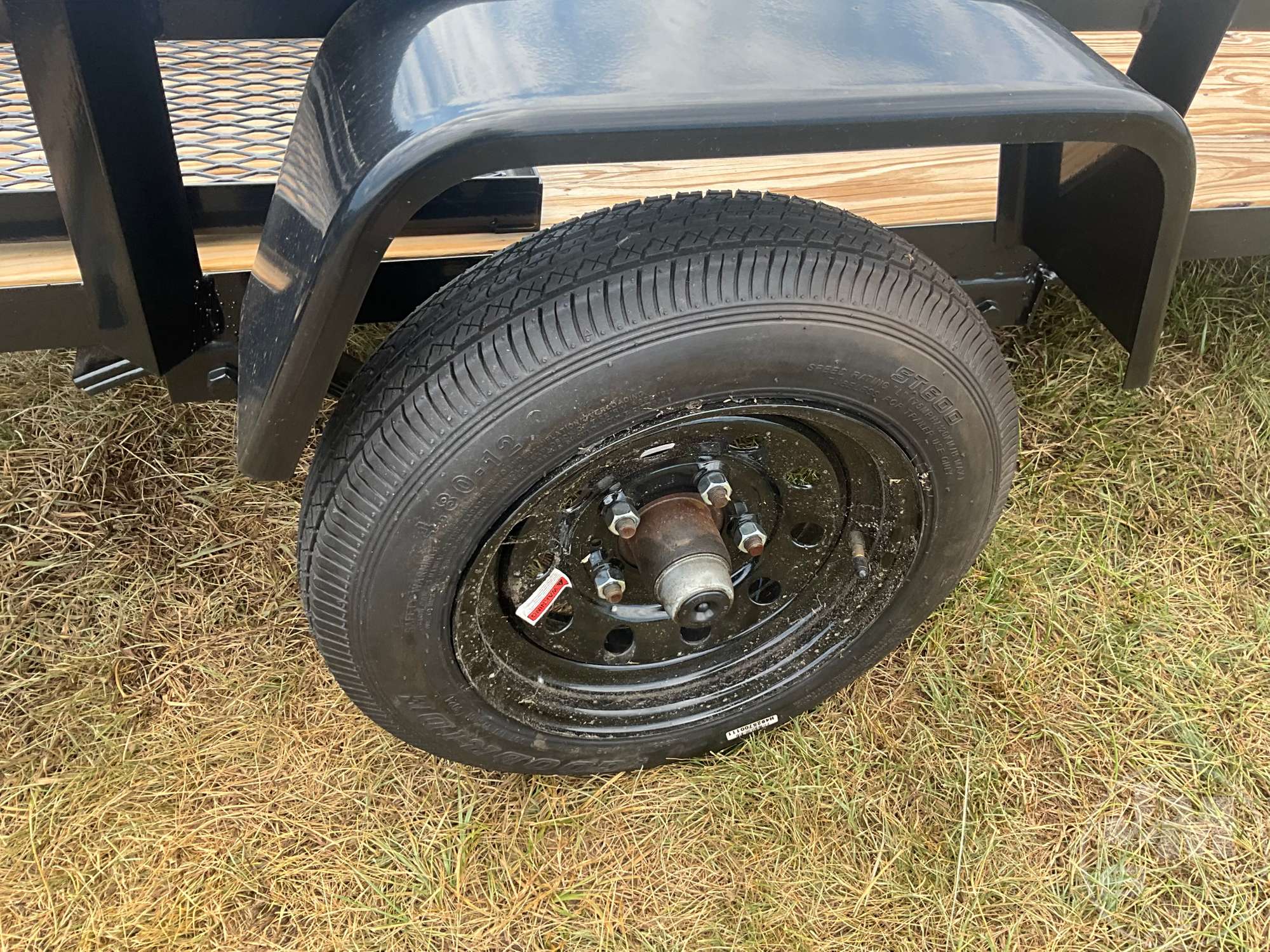 2027 TRIPLE CROWN TRAILERS, INC LD5X8S10O