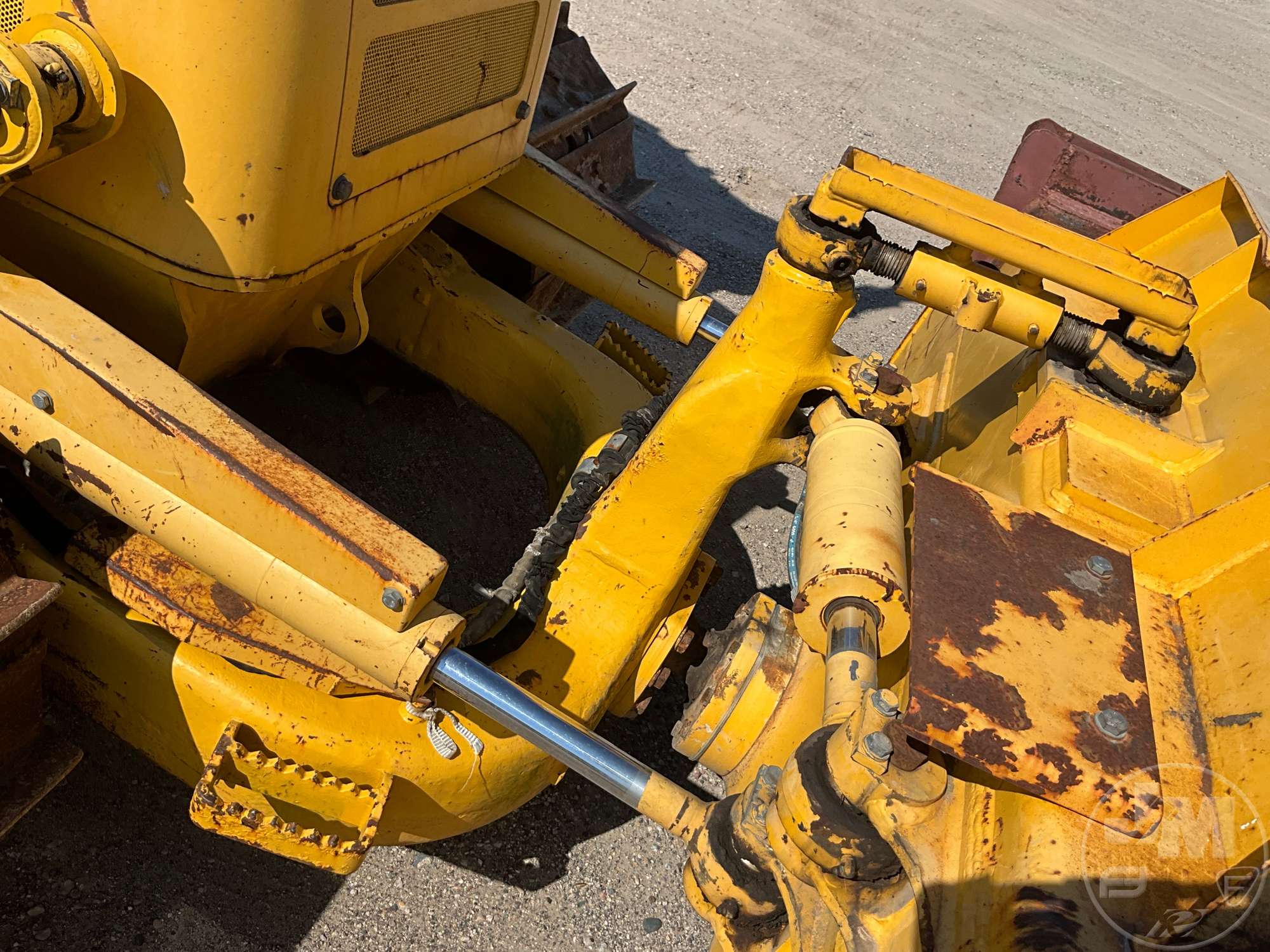 2020 Komatsu D39PX-24