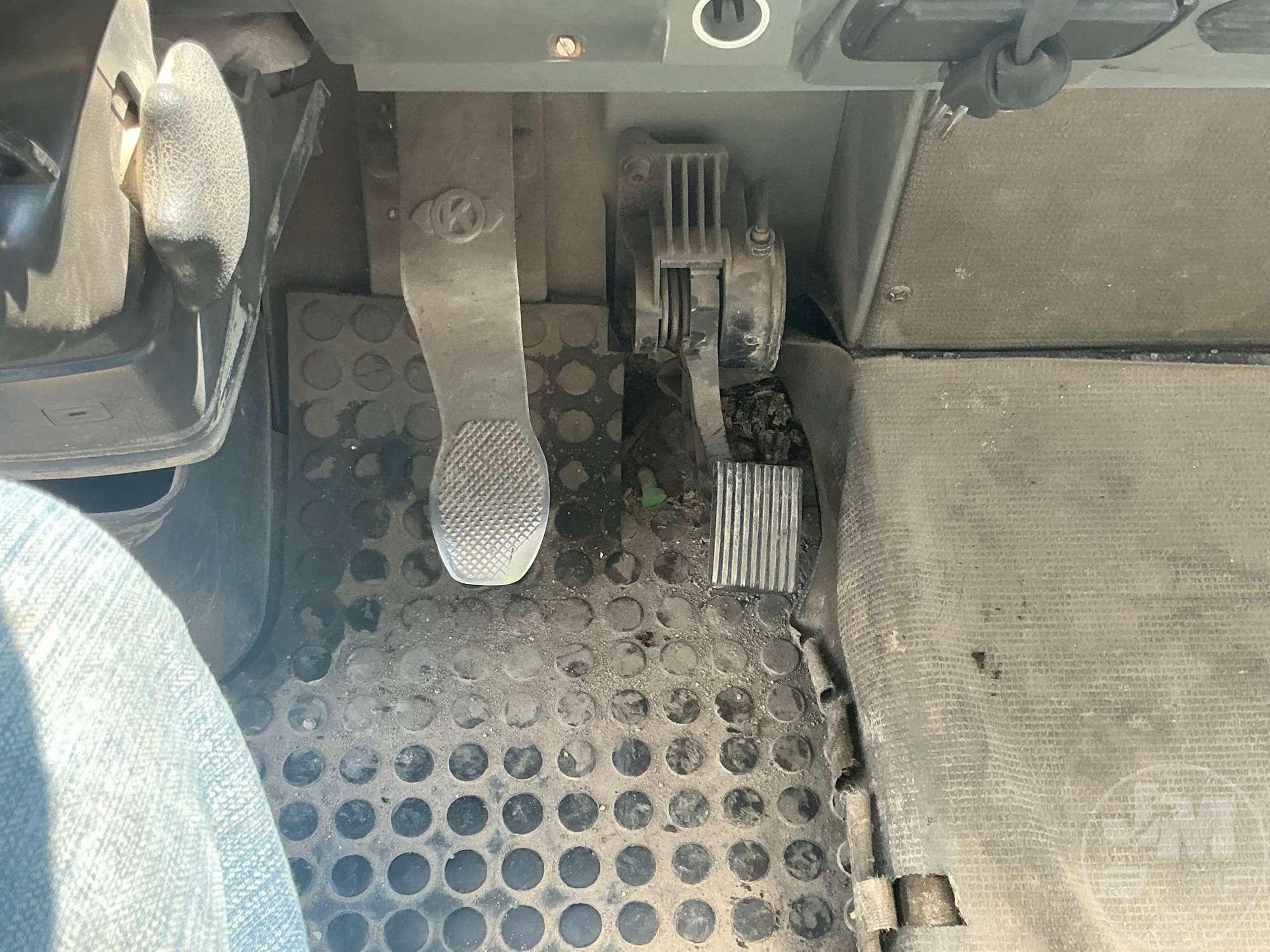 2000 Grove GMK5210