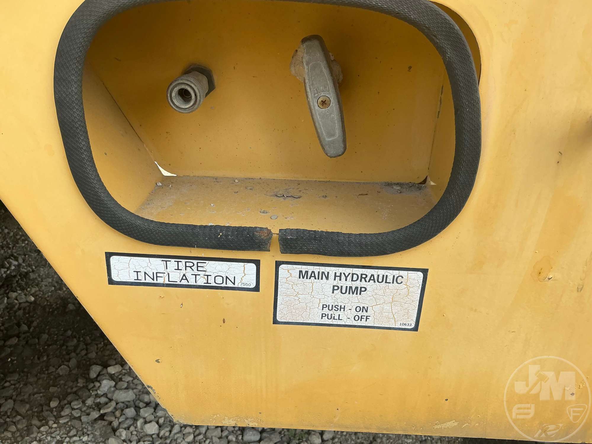 2000 Grove RT855B