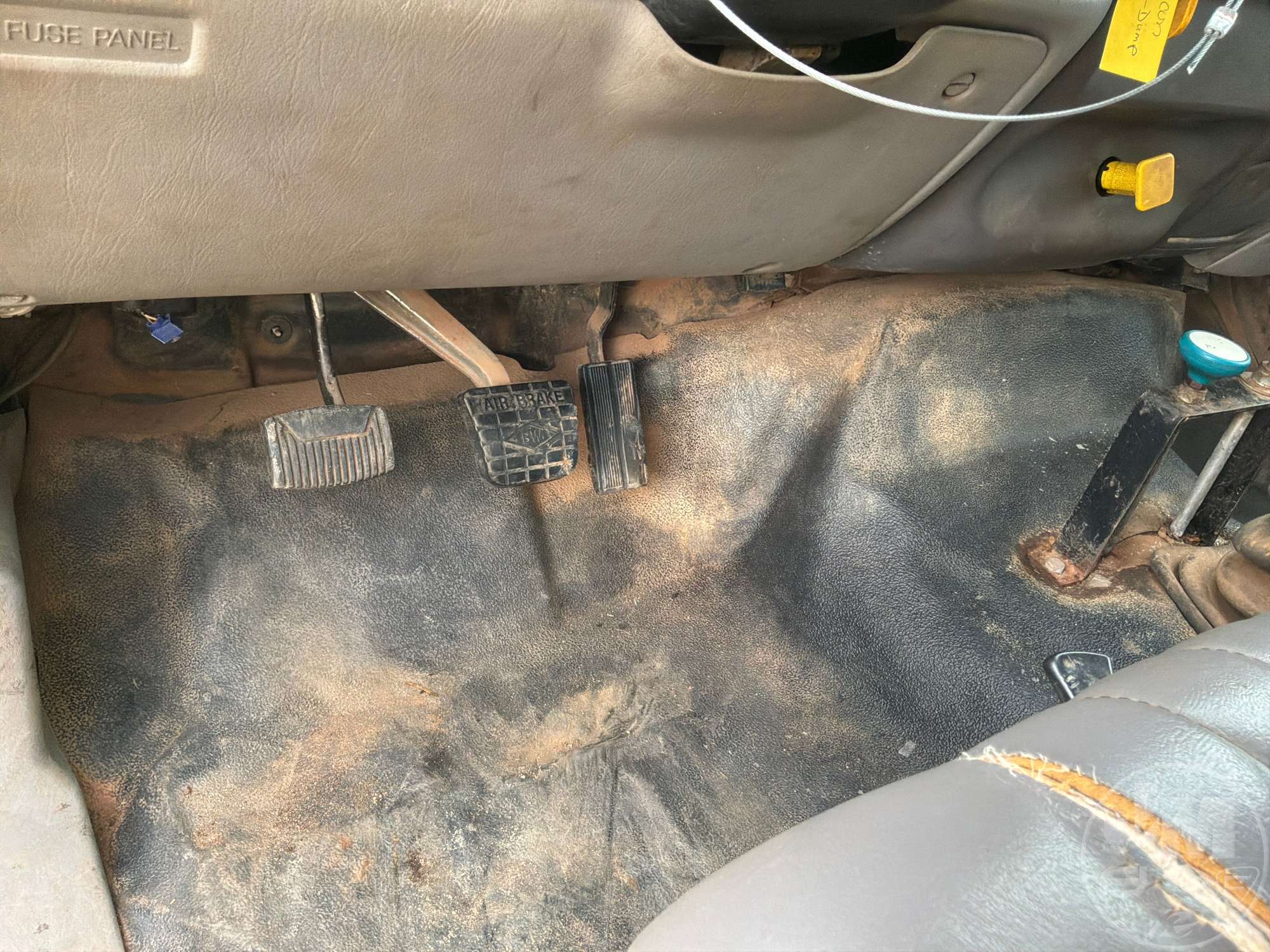 2000 Ford F-750