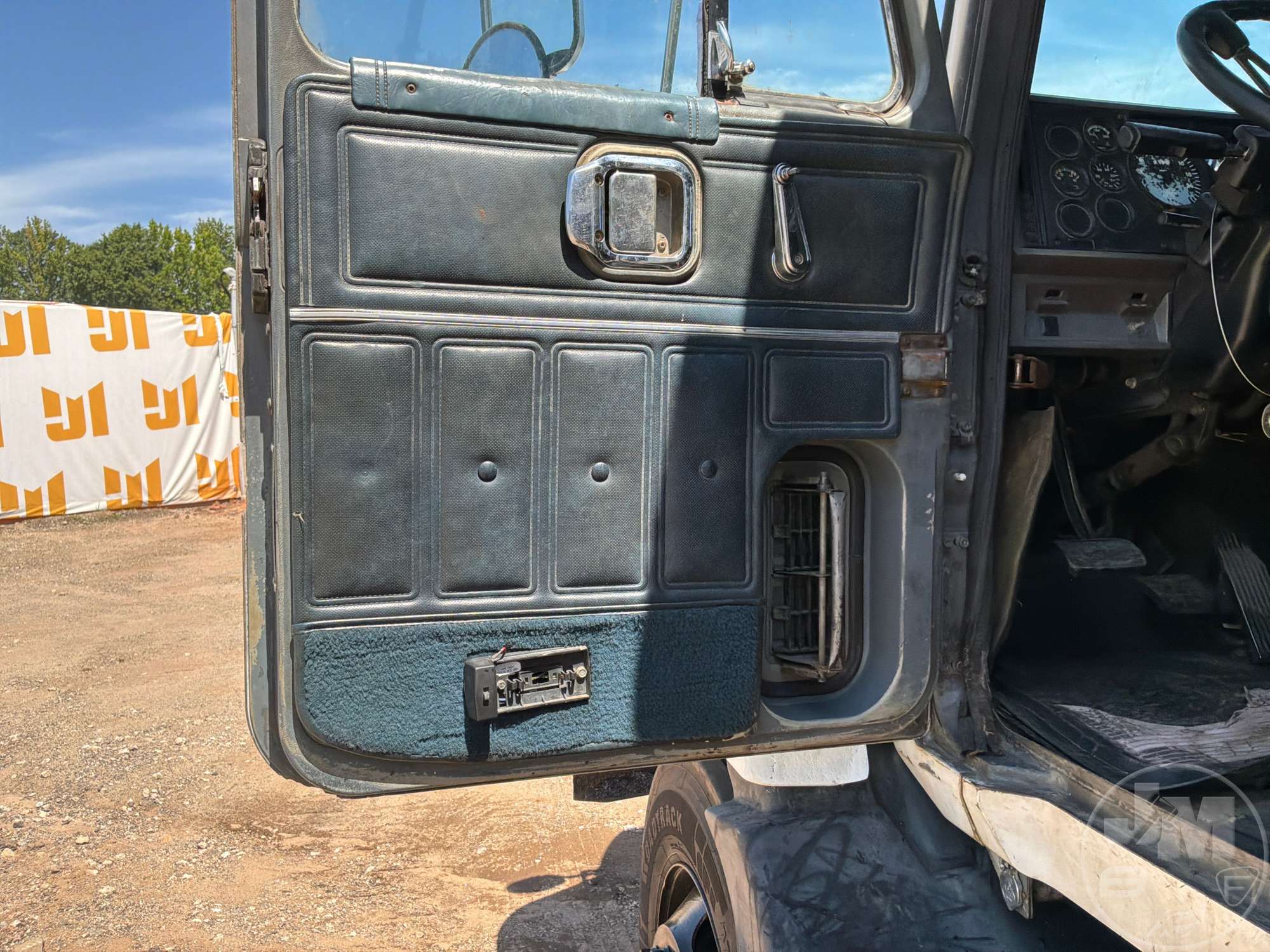 1993 Mack CH613
