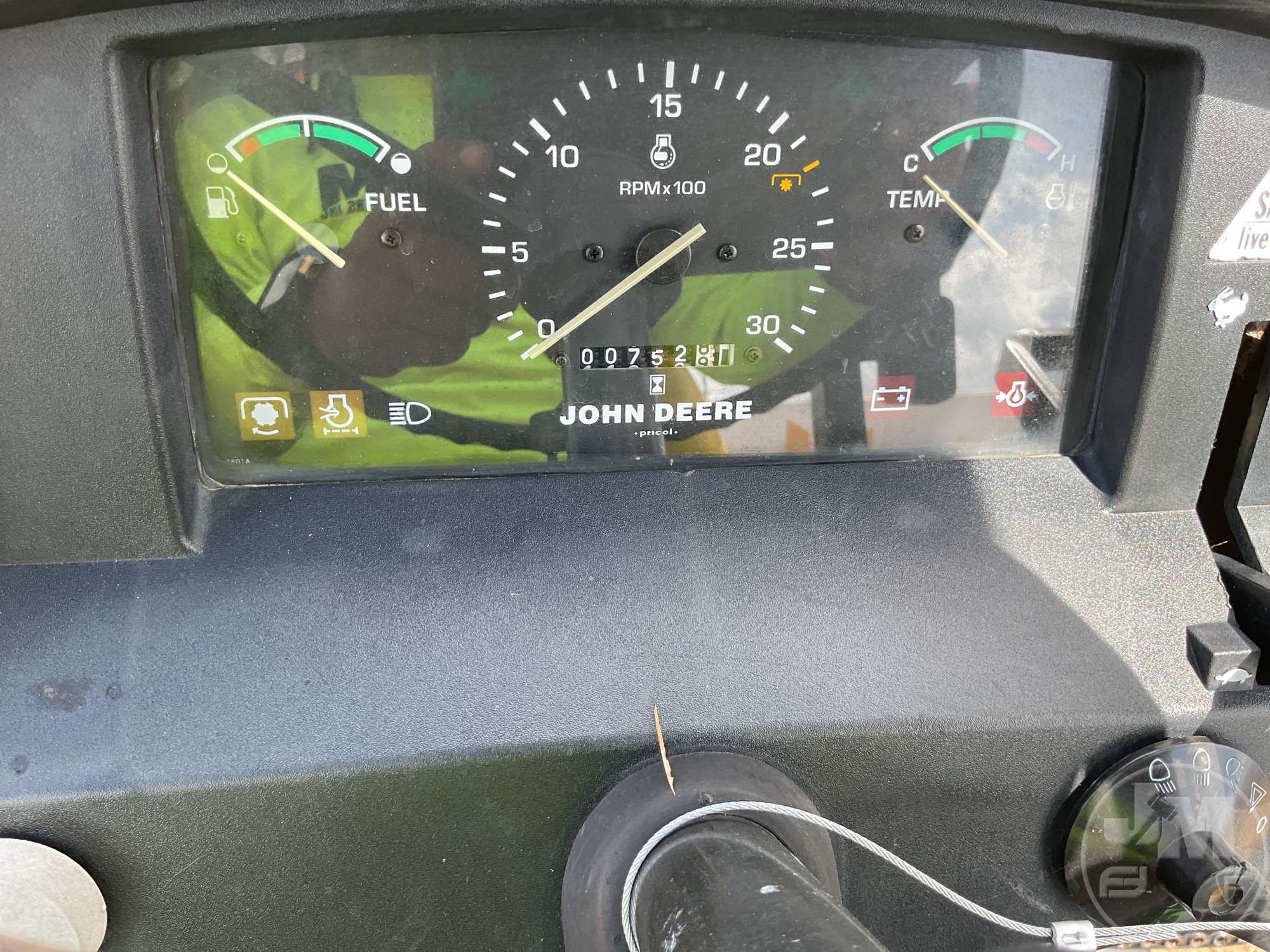 0 John Deere 5105