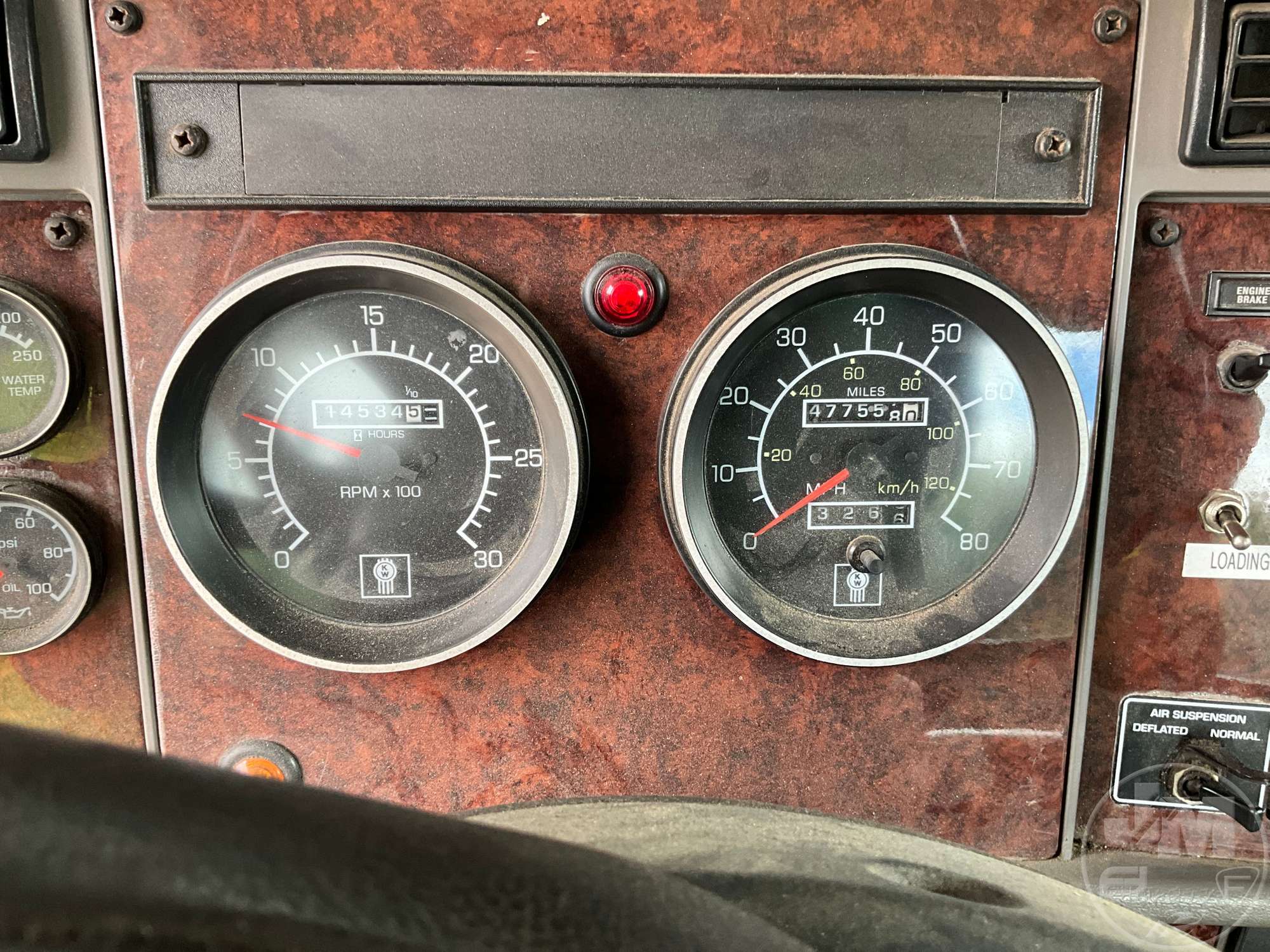 2011 Kenworth T3 SERIES