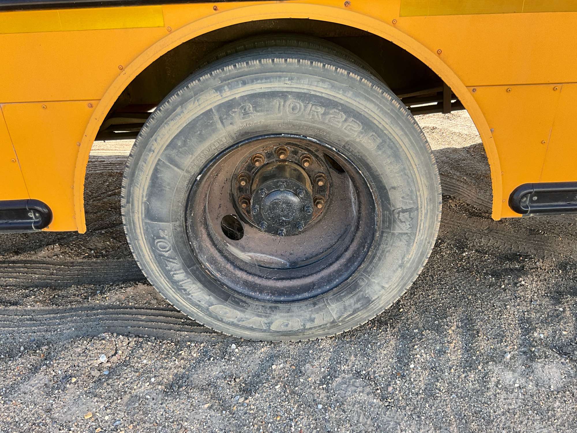 2007 Freightliner B2 BUS CHASSIS