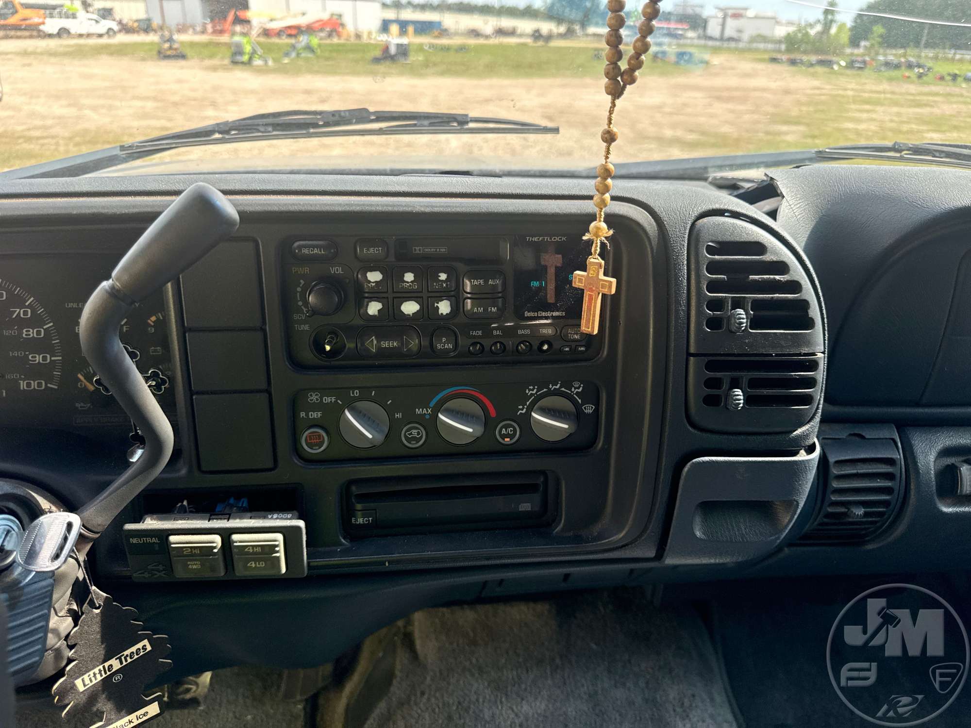 1999 Chevrolet TAHOE