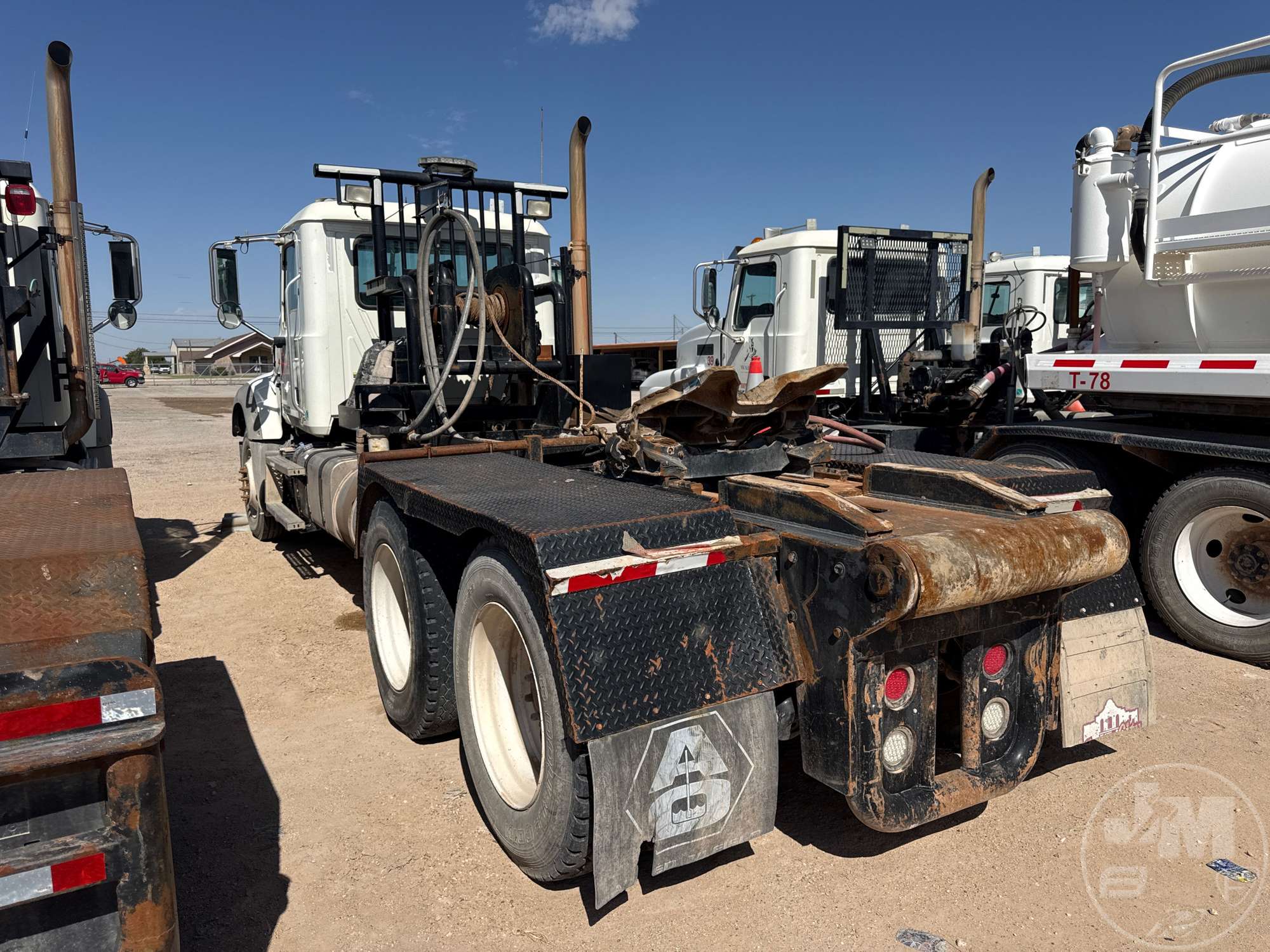 2015 Mack GU713