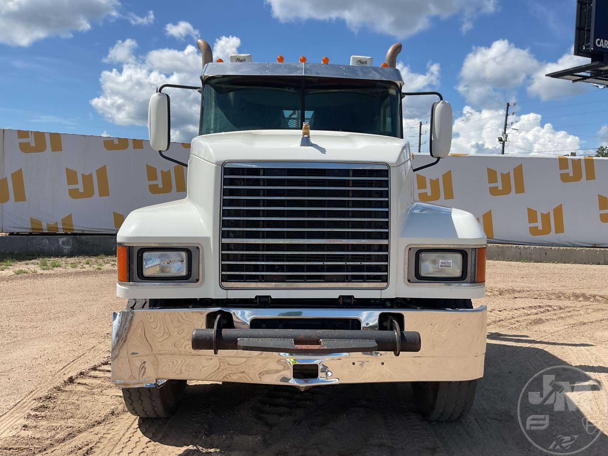 2018 Mack CHU613 PINNACLE