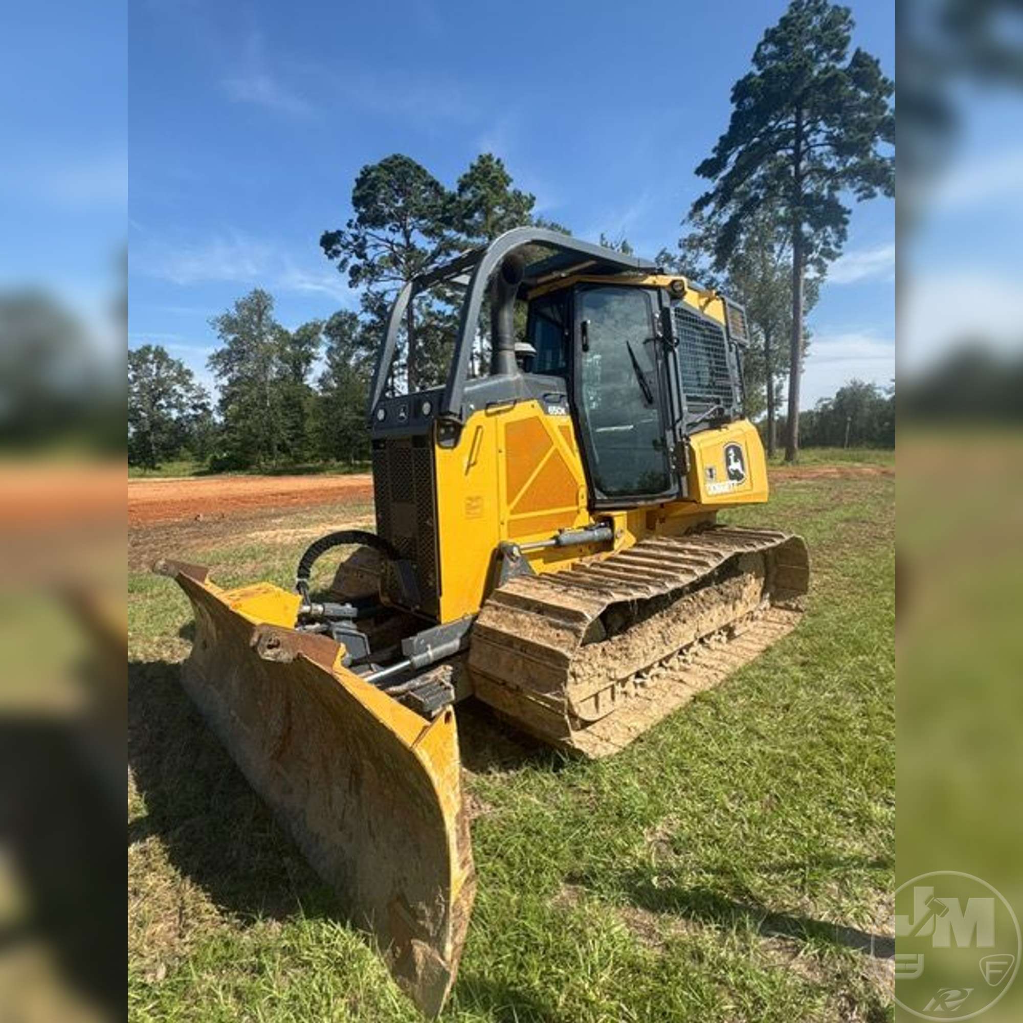 Photo of John Deere 650K
